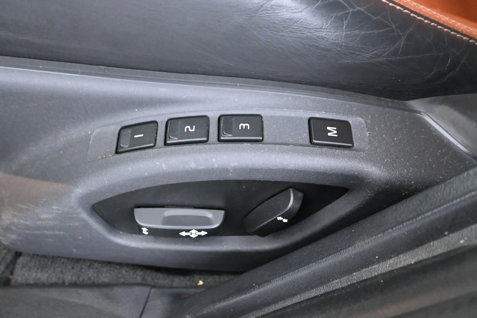 Car Image - 4VnprWJ8kZaOUMlD1o24vL