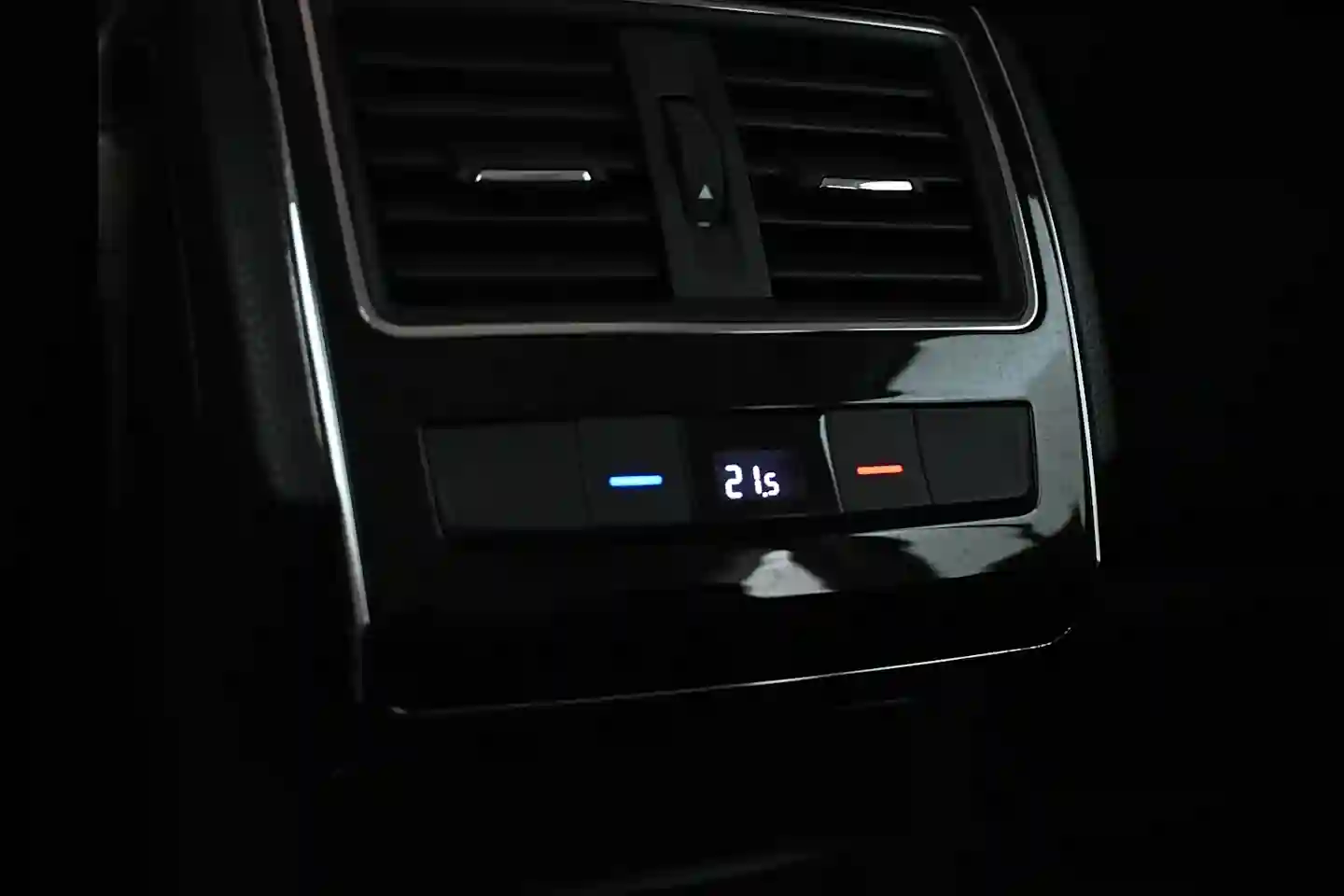 Car Image - 2TzoDDepdSEvhNu4G6Zbce