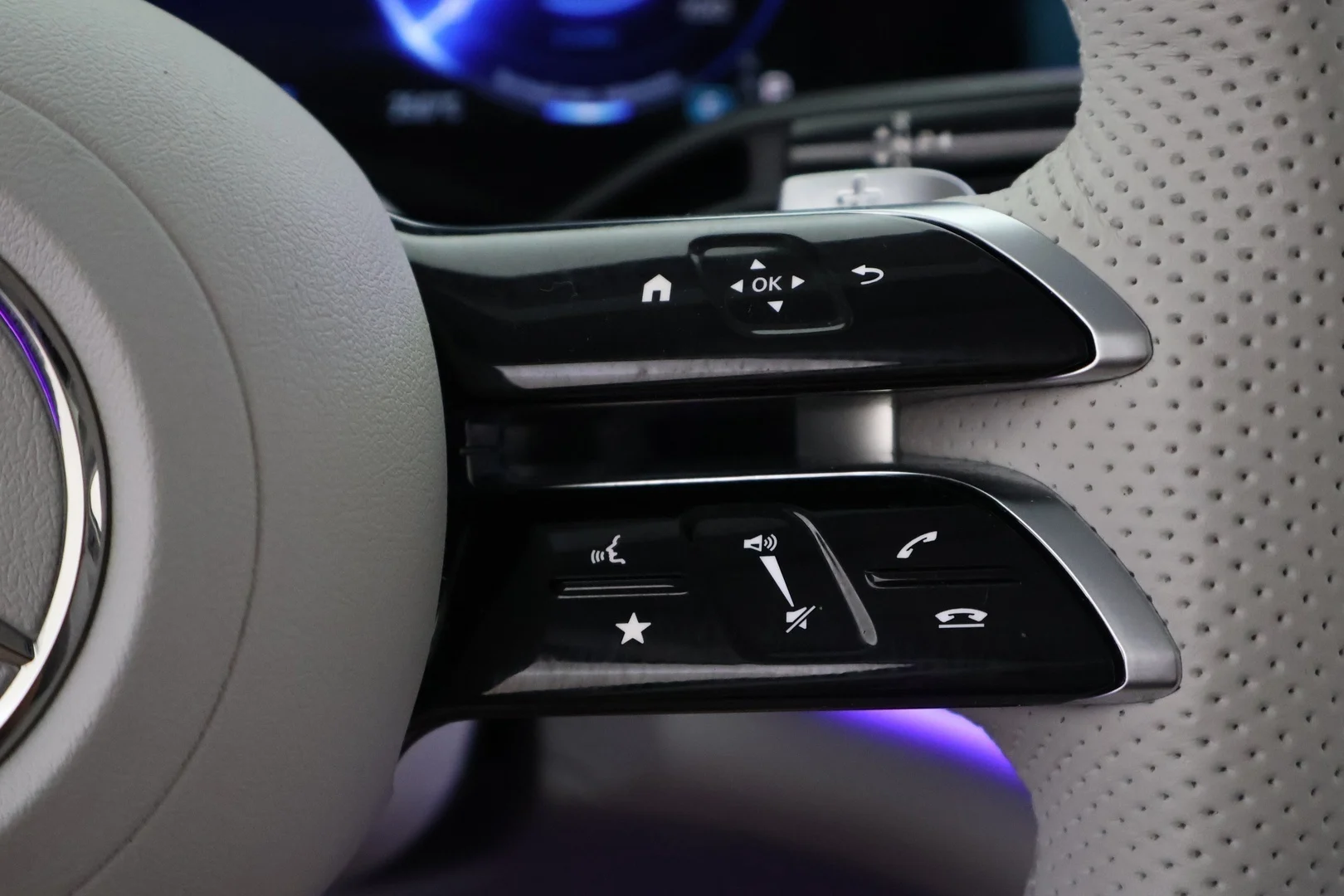 Car Image - 5dStYghFtQEiS6oFi2y5uu