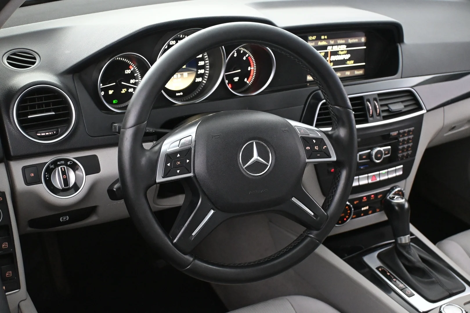 Car Image - 1QNdaYU7elKGLg3L3Yfakx