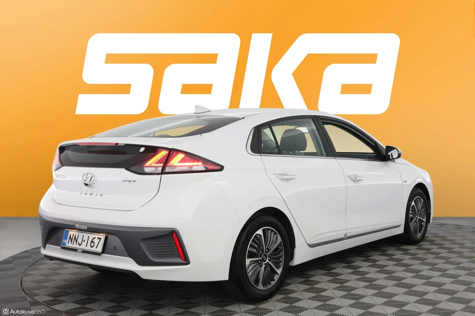 Car Image - 33sIctCa3a0nfm4K22bIgj