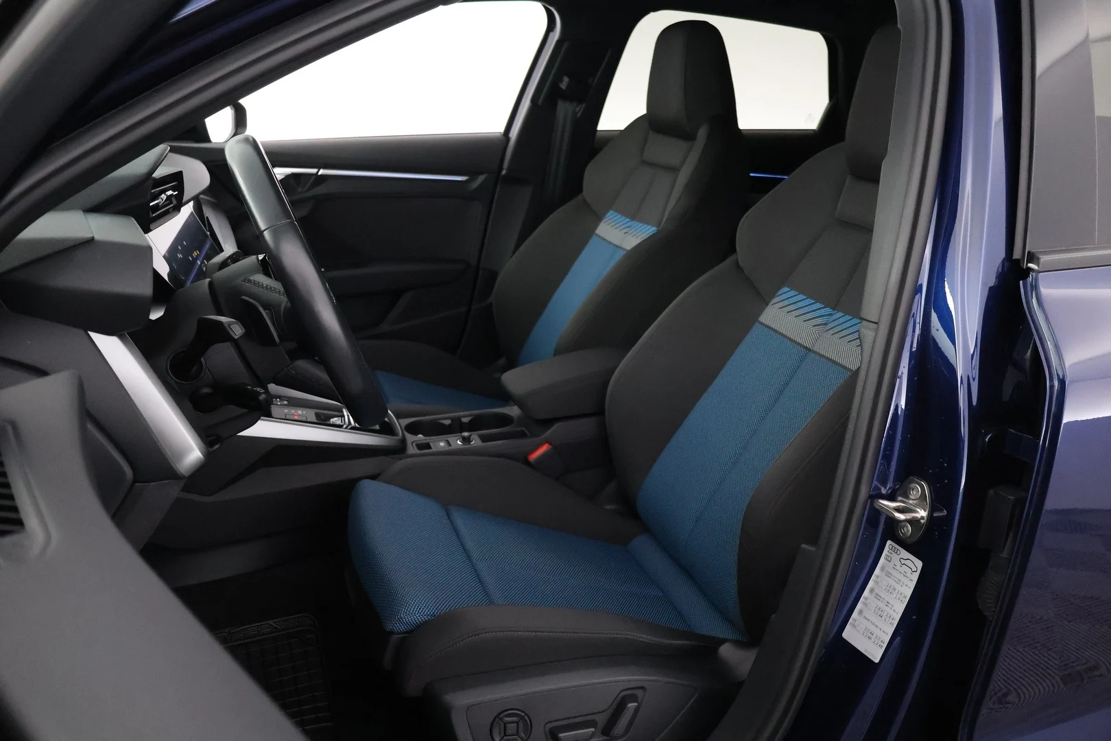 Car Image - 1LomsUUQURUHdsPwGOg7VA