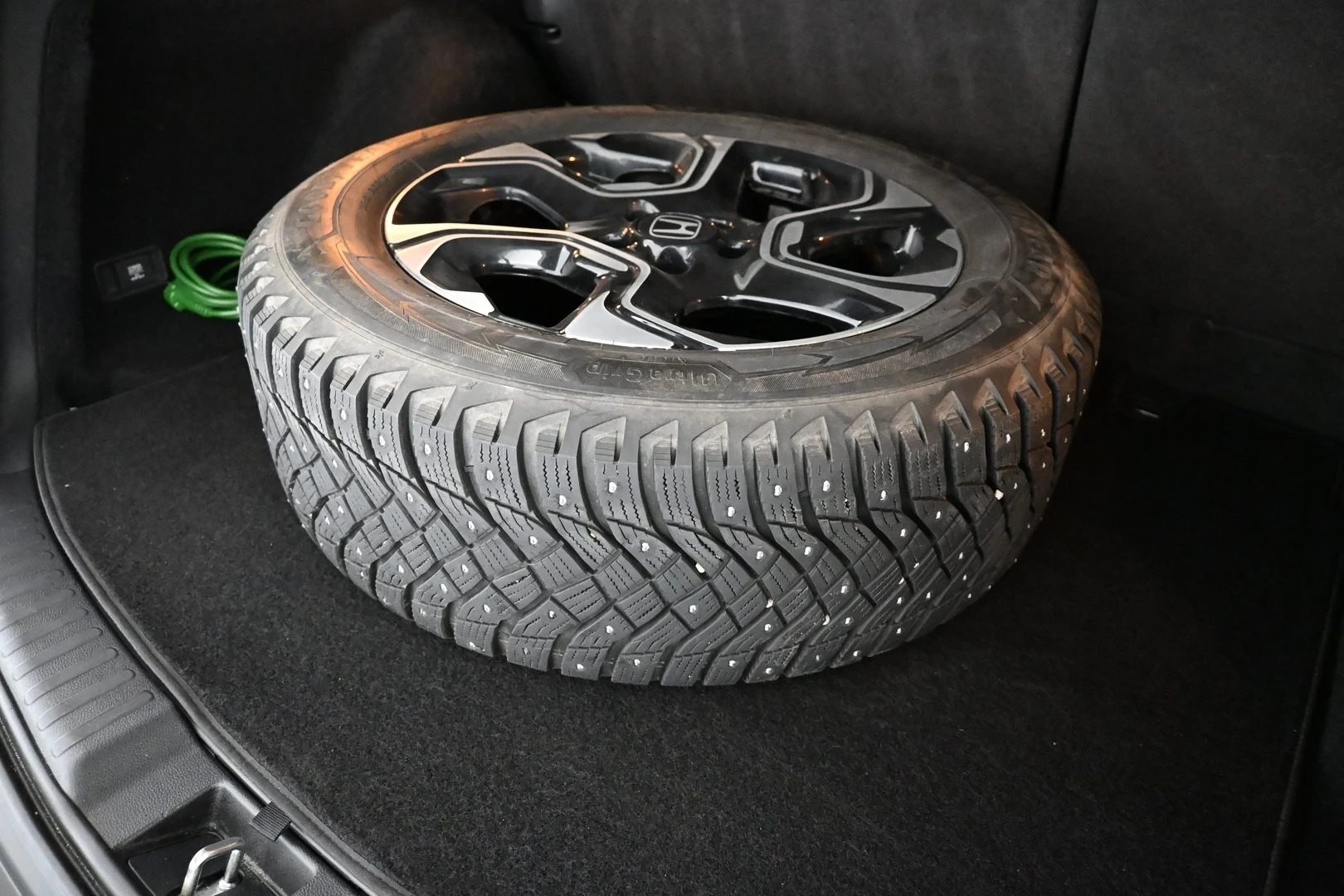 Car Image - 4B2s942IgktWgNc782bD7X