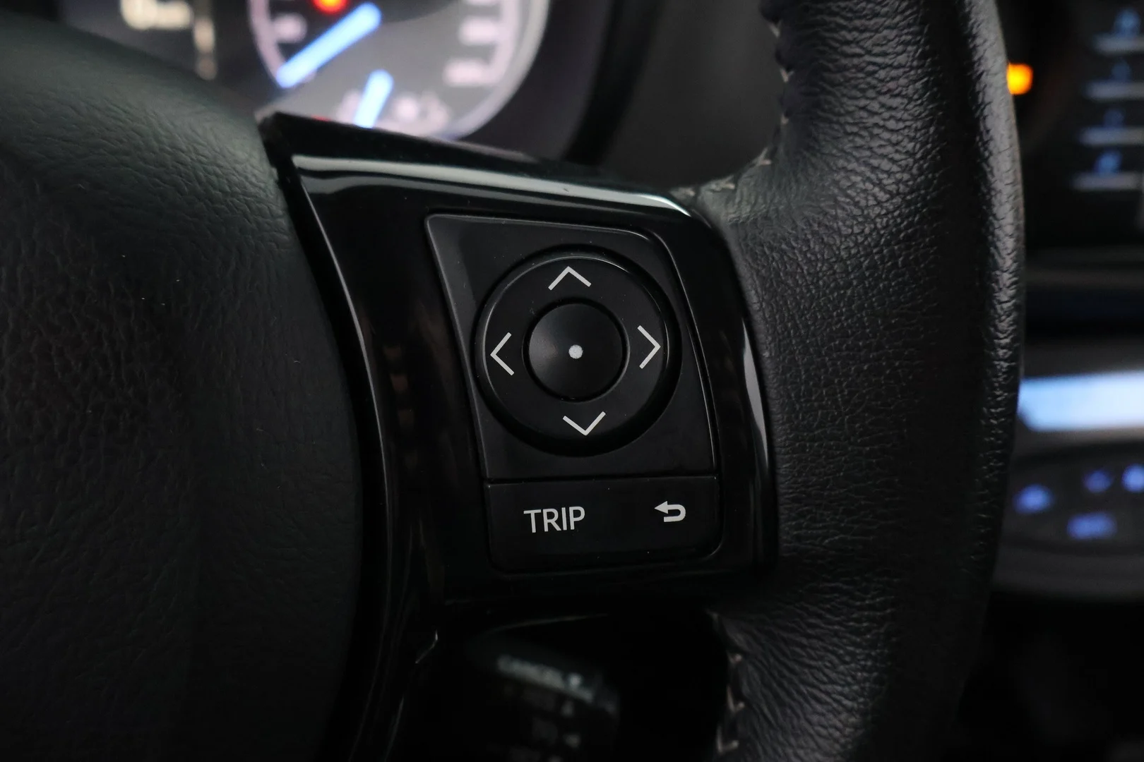 Car Image - kVxtlrVCa7sV8DR9rTwZ4