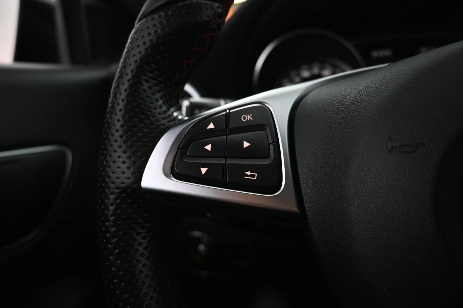 Car Image - 3LCttD3ZPO6o3SpHbl9TIG