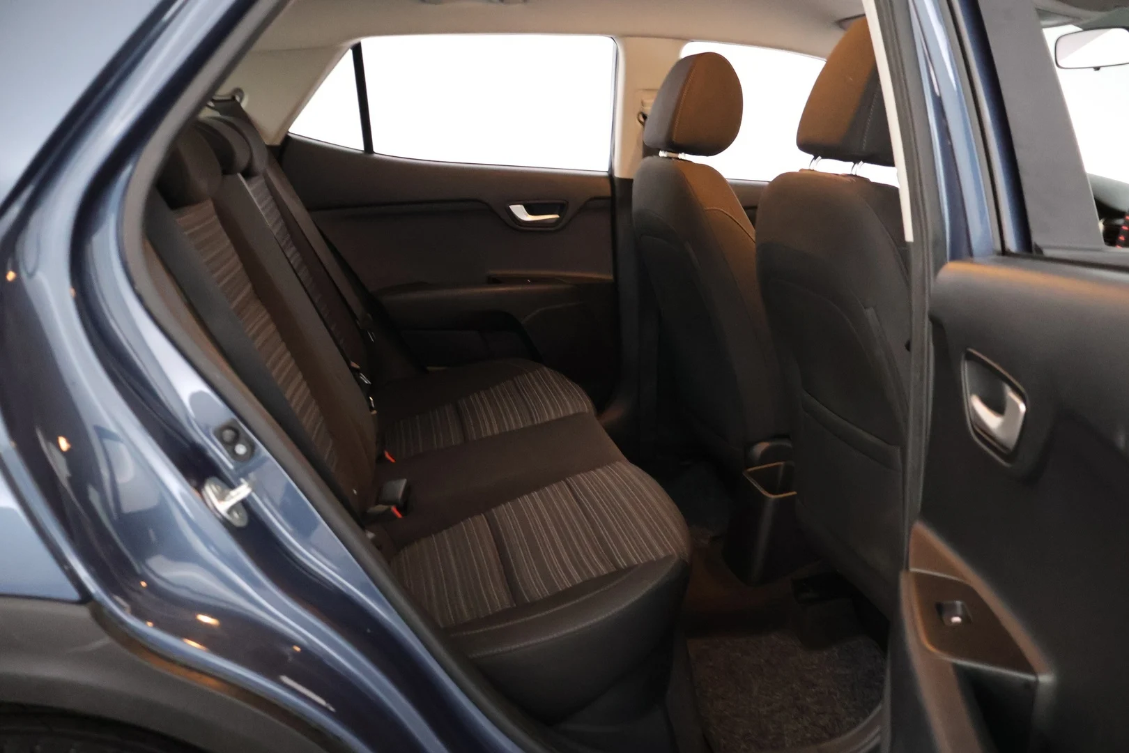 Car Image - AtMawgM96FL2frjxEgQg8