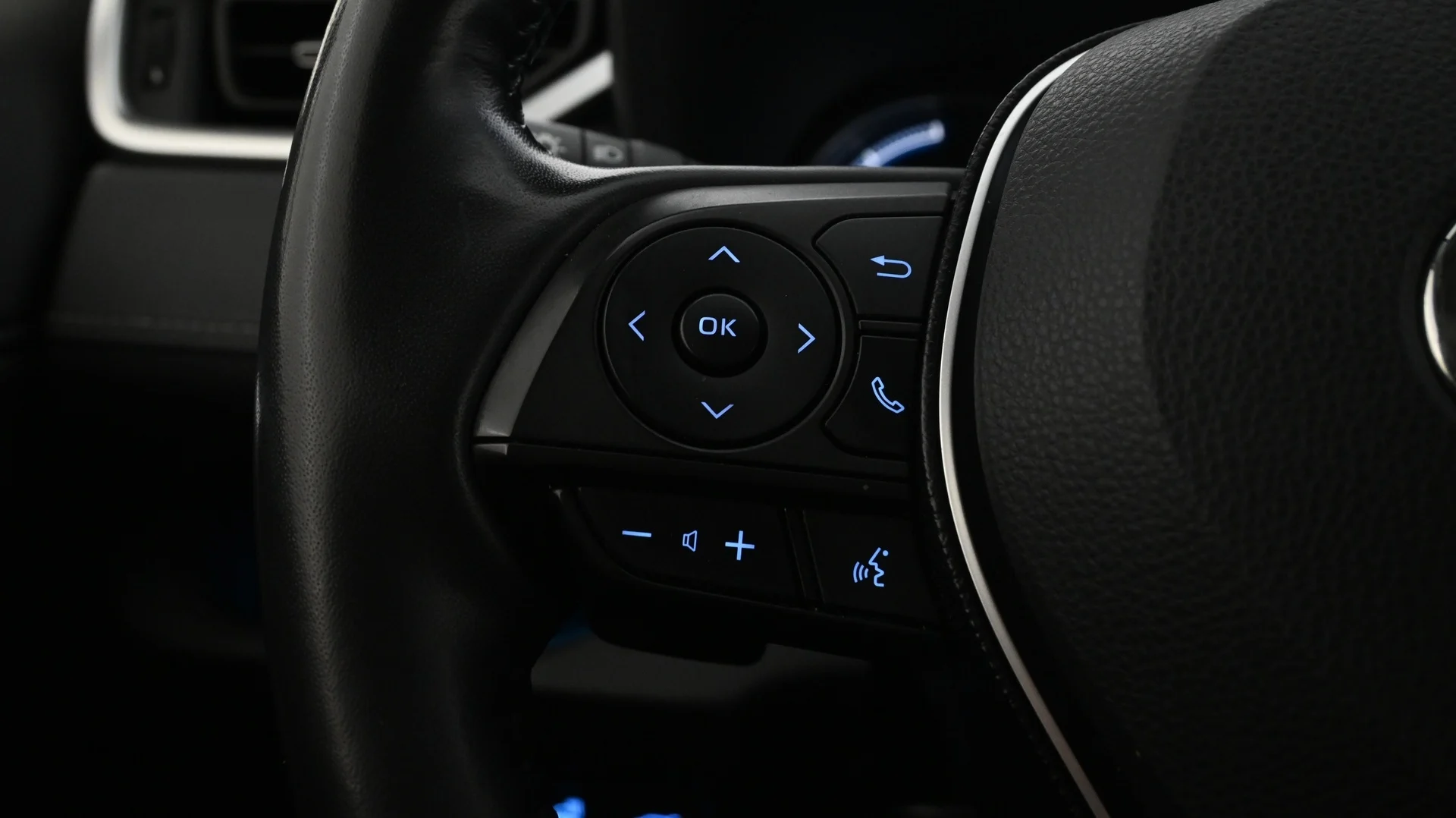 Car Image - 6Zj7MIr0LAv9MQAQ7jAZFo