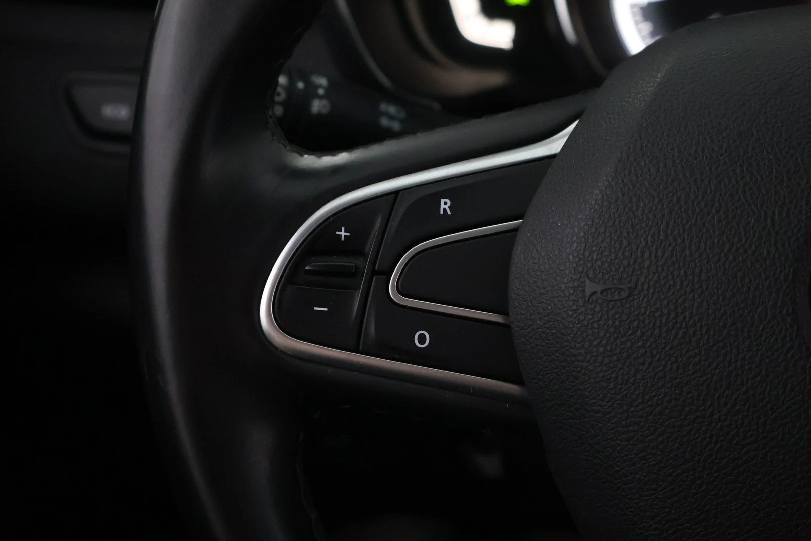 Car Image - 7gNPqmdEvCSMk00Xb3lSUl
