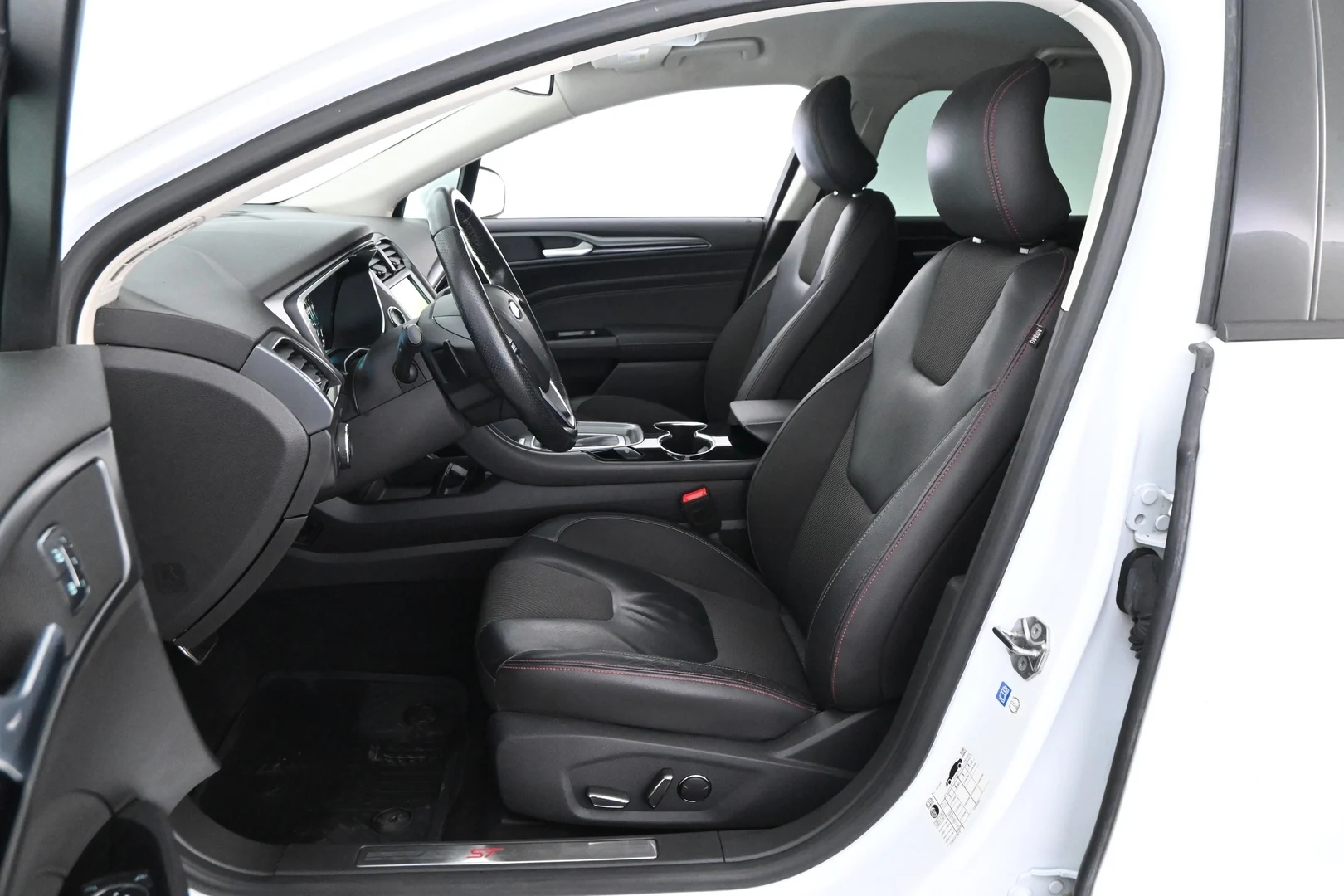 Car Image - ZmIA4vsmnzL9aIGvbjycO