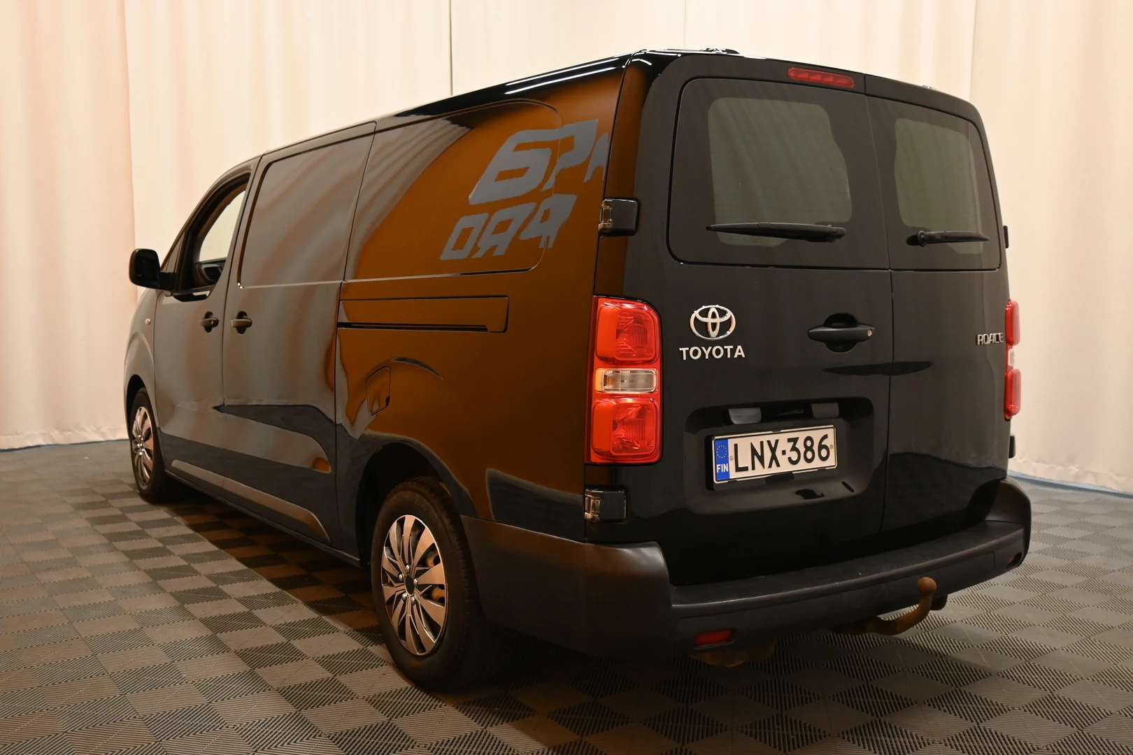 Car Image - 54n1CMzTYO4I27EGh4IoEI