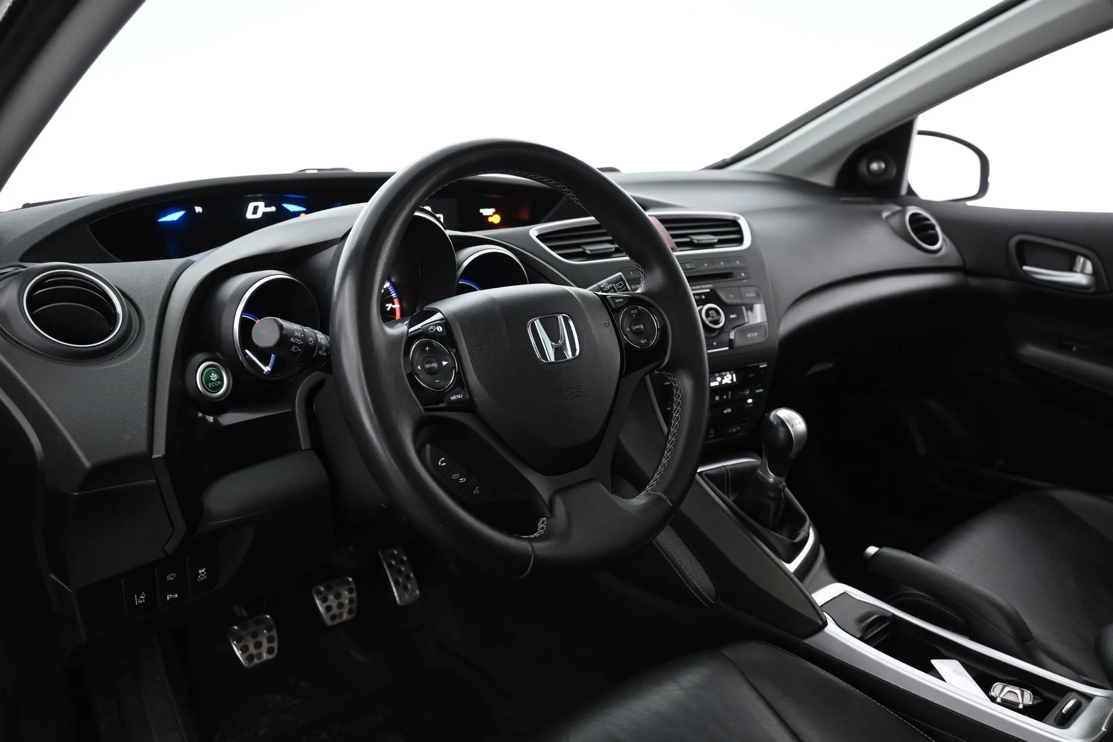 Car Image - 5QoW8PzXykiOzzhI3D5pmY