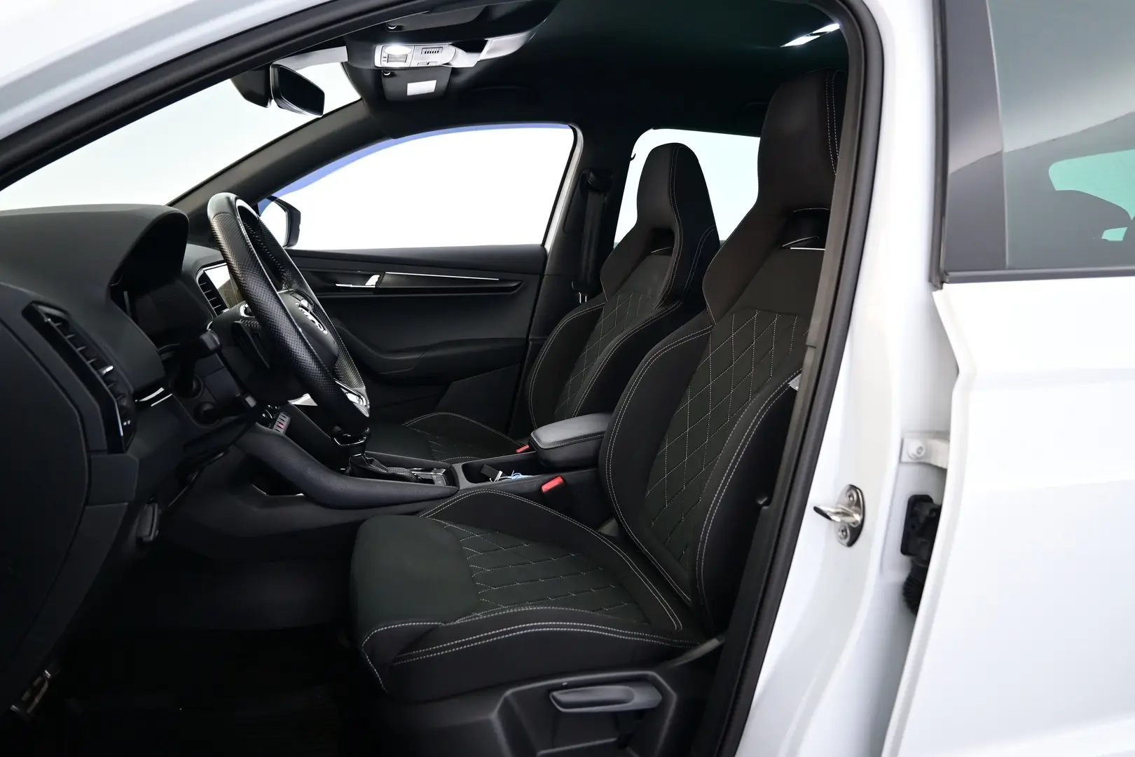 Car Image - 6MJEUnm5psjDlEzOdW3lWE