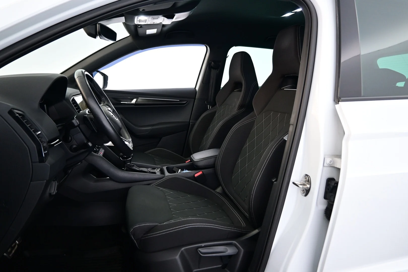 Car Image - 6MJEUnm5psjDlEzOdW3lWE