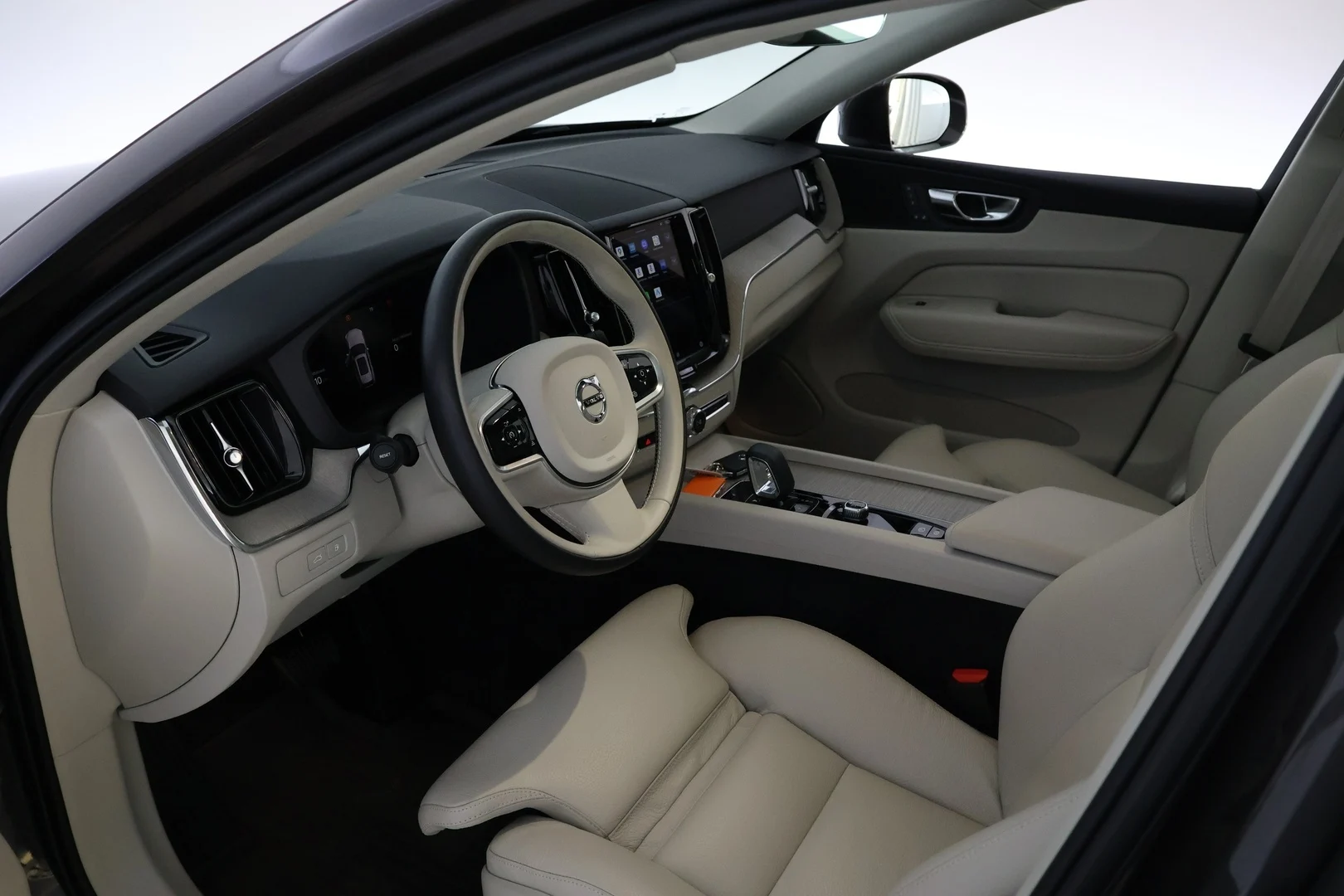 Car Image - 3SVZ6OBlRoKz1sH6ABTnJS