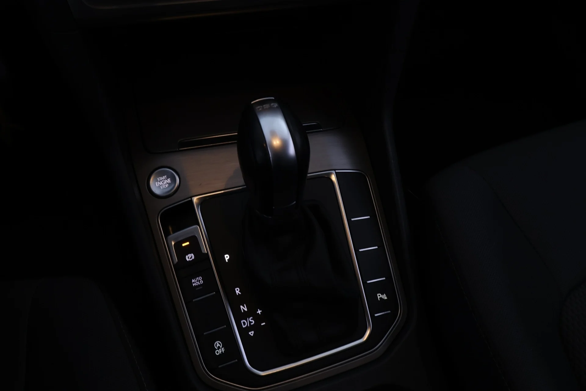 Car Image - 3ExxM1KSEDLN2M9bg60lHl