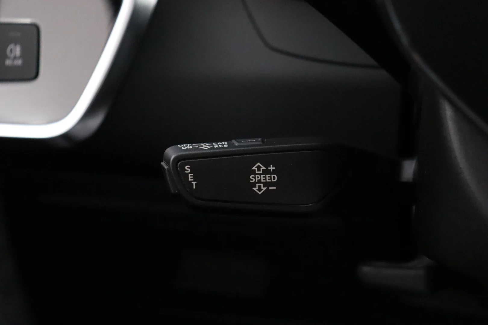 Car Image - 2WinmMM0zxEBvKbJHRxJLB