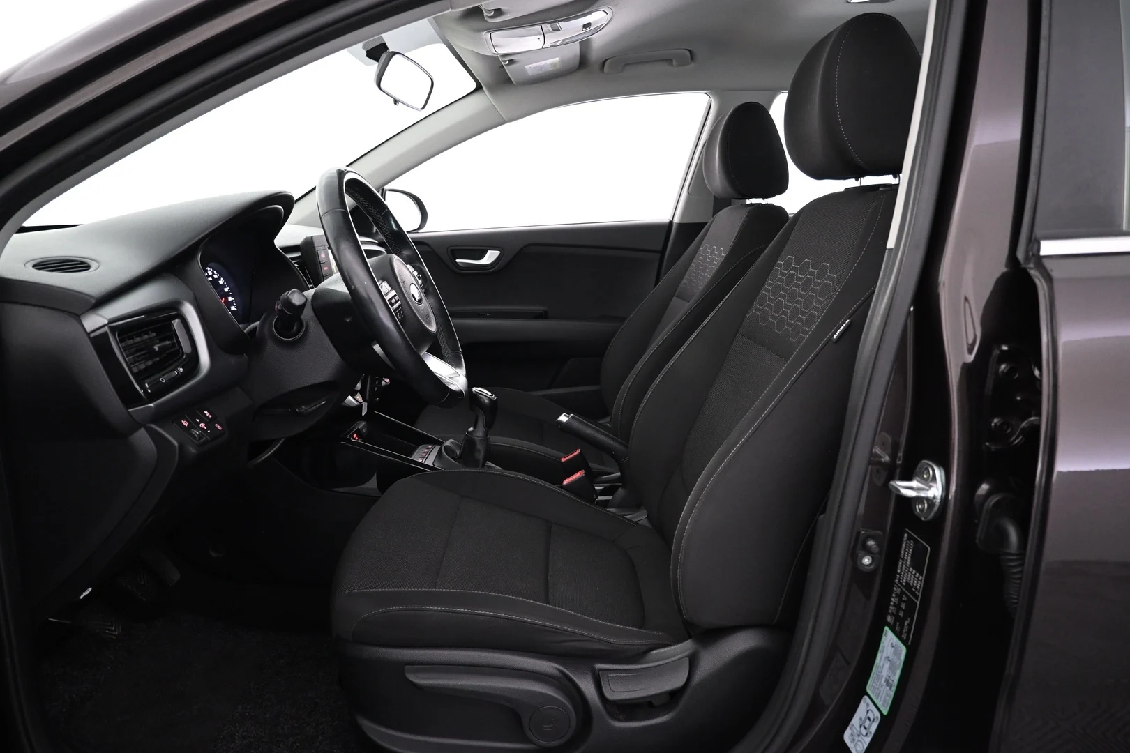 Car Image - qRmnxQs54oTBNyn8TorZa