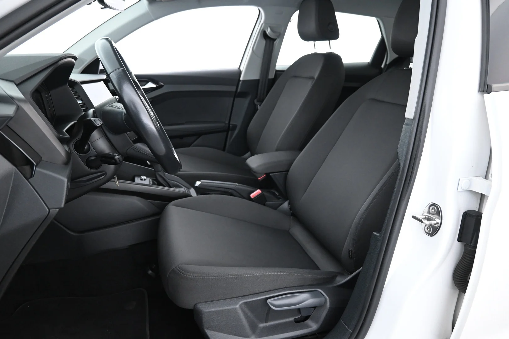 Car Image - 6wkbCaeOE79ex0yTdmC9Rk