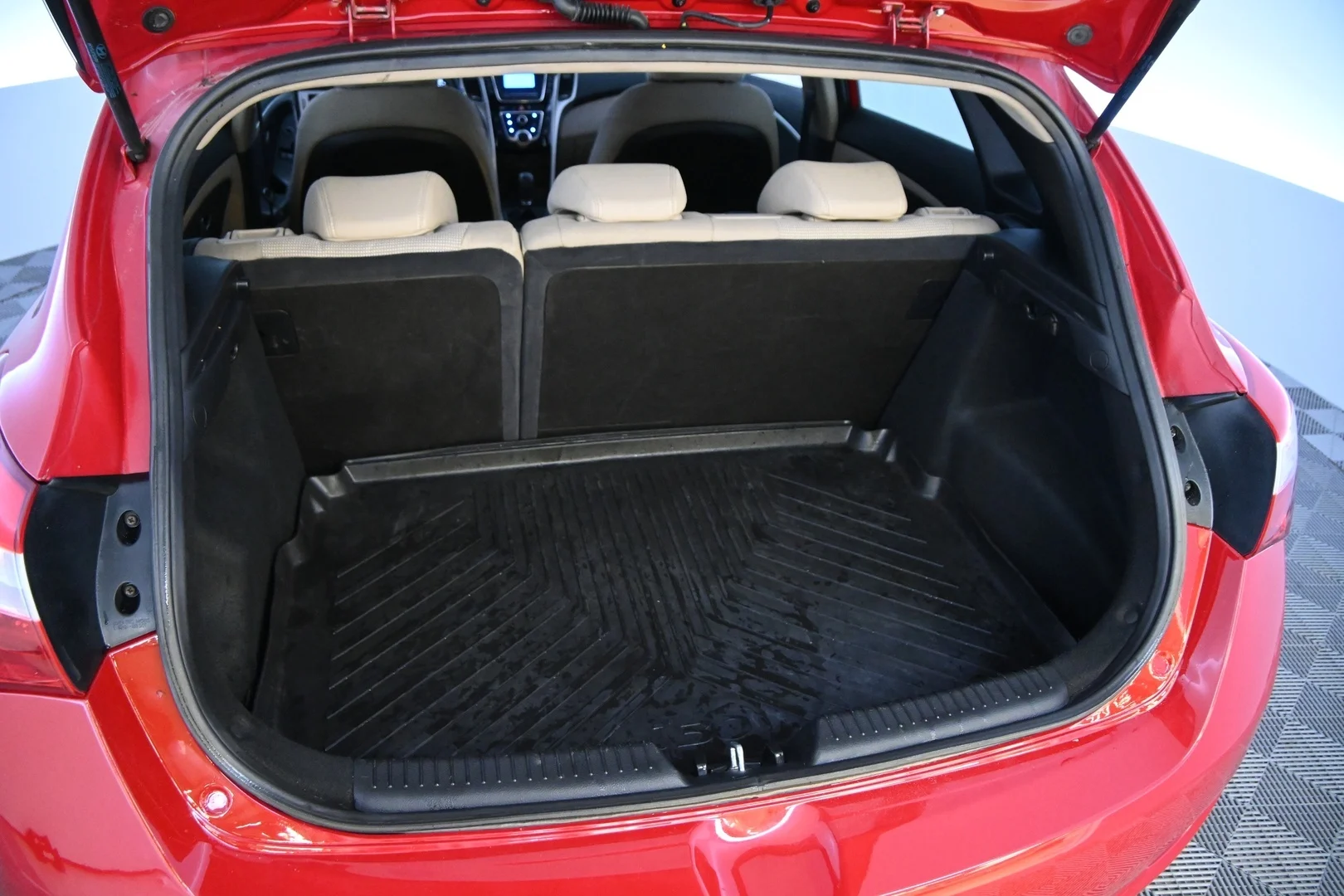 Car Image - aLmKmxPHLkdYzao4FzxM4