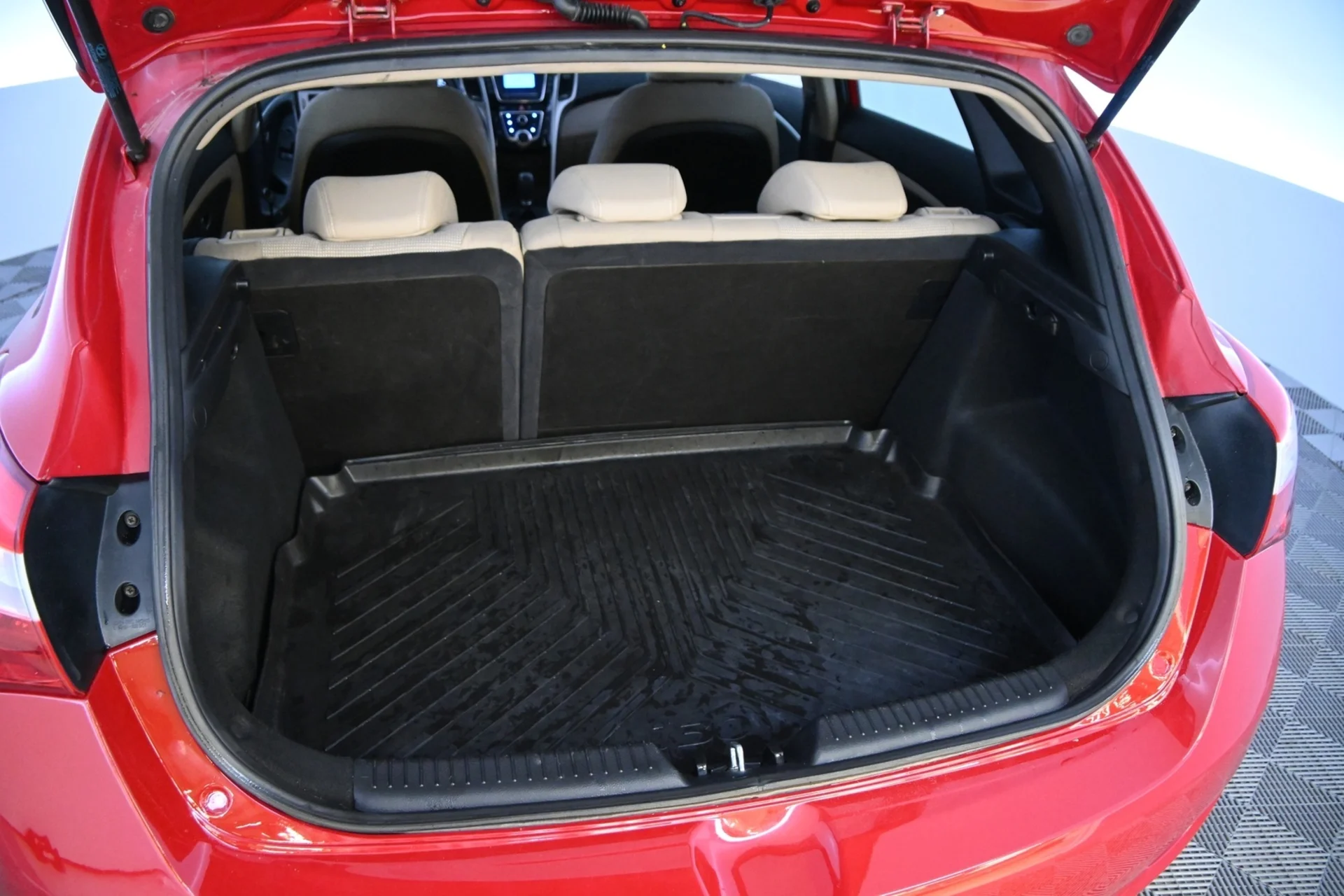 Car Image - aLmKmxPHLkdYzao4FzxM4