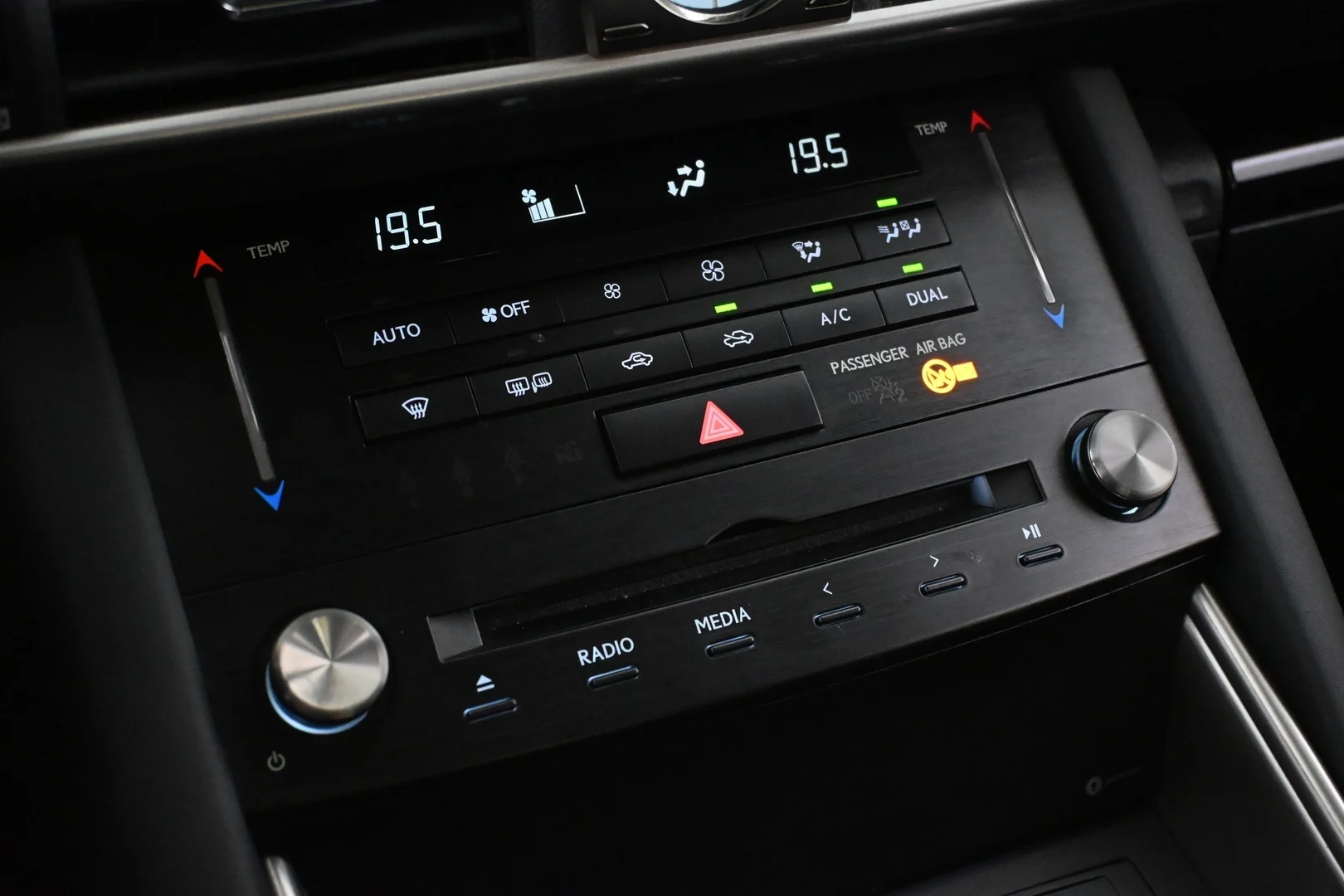 Car Image - 15nCJeBvKVuyxIQcBYvmQY