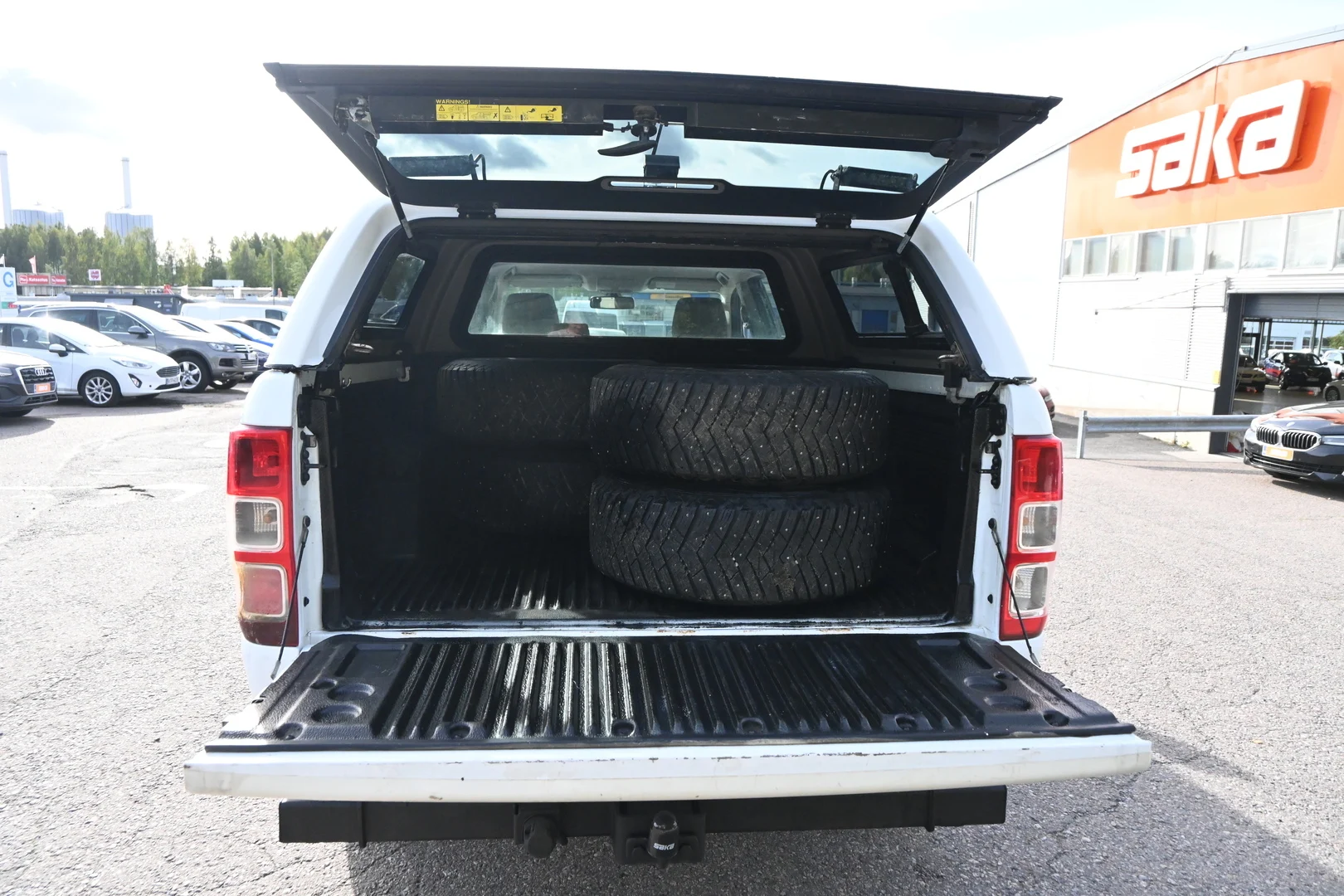Car Image - 1S1YV34R5Fo63omzLqSFKZ