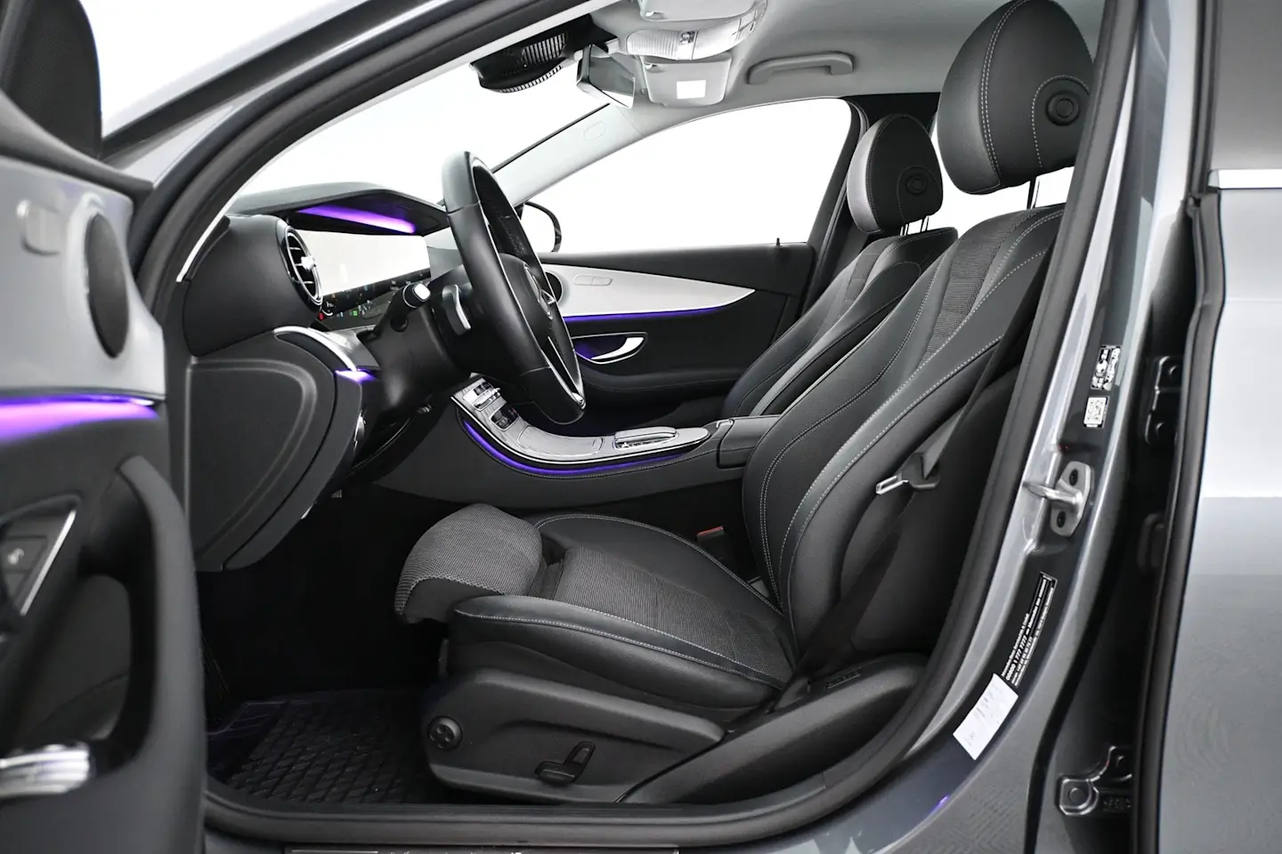 Car Image - 3lnCWe58XfJFeiGs7XGkWL