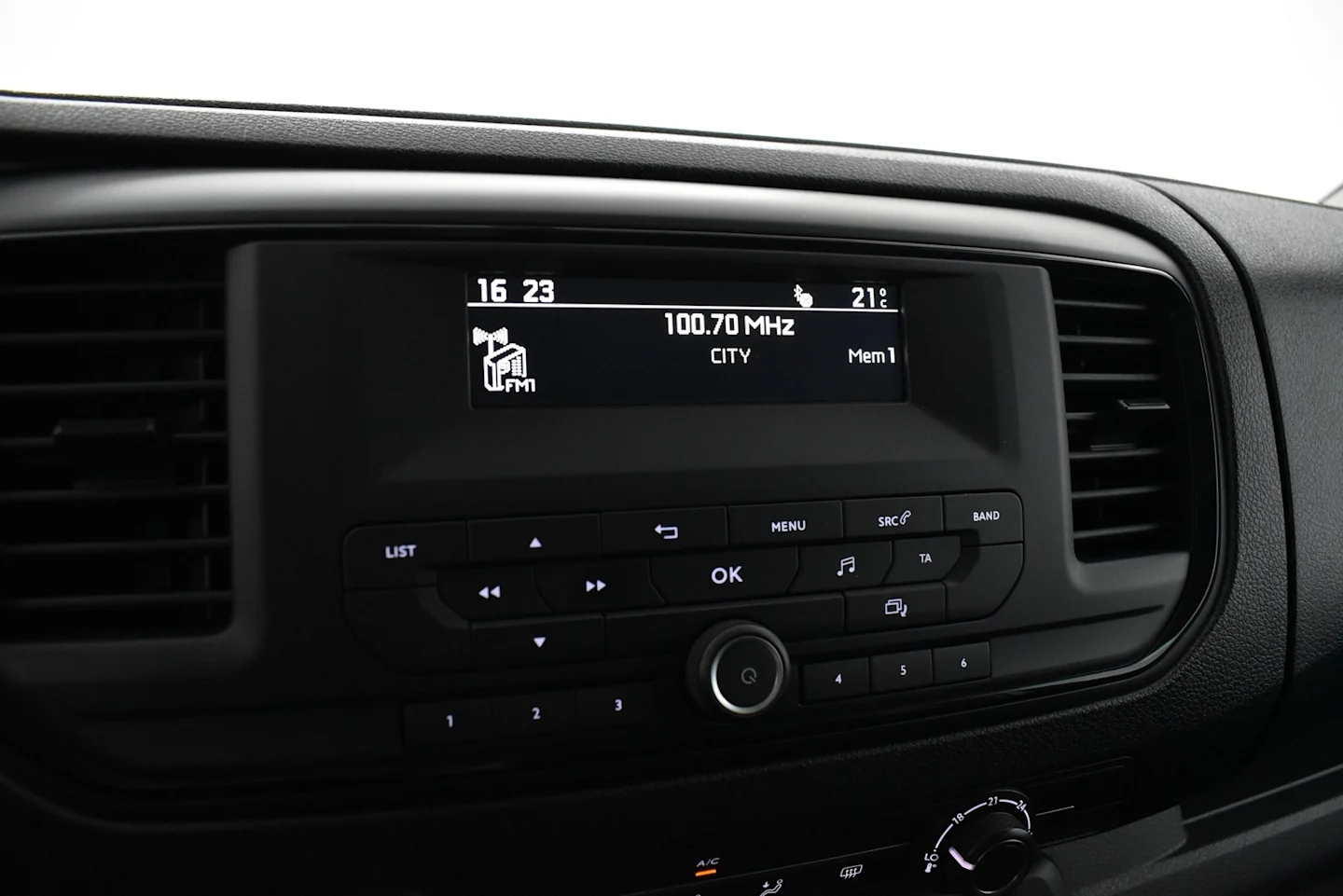 Car Image - 3fOXr4ROz6XUyXjg6n3RXw