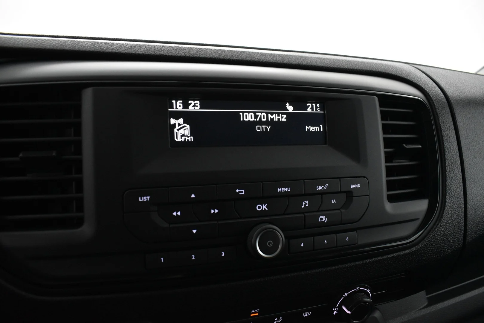 Car Image - 3fOXr4ROz6XUyXjg6n3RXw