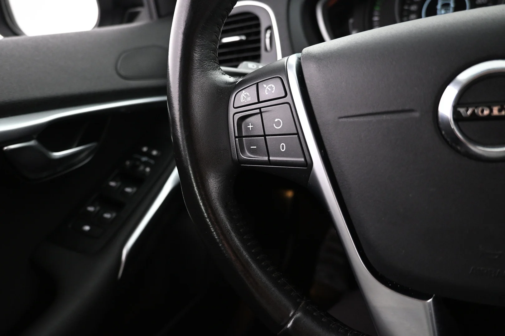Car Image - 4vKvj6LlbZ8DlOZUPu7u0I