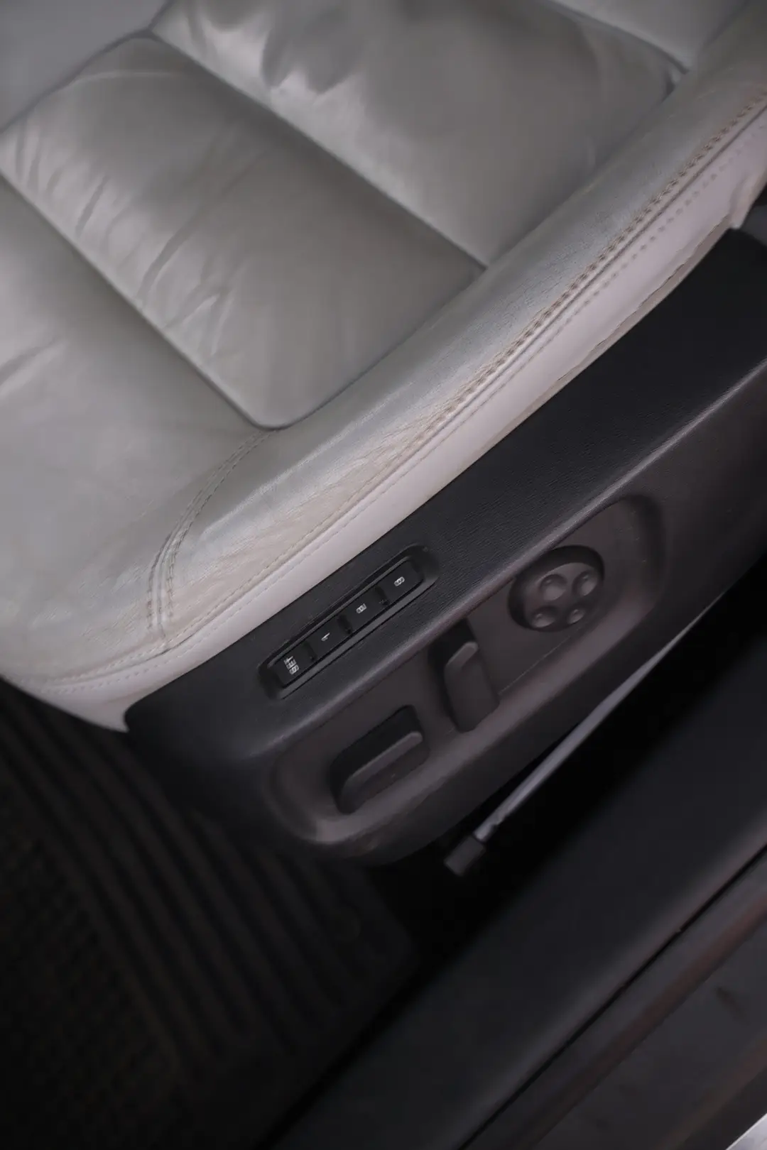 Car Image - 55ll8GIvsFOuuU0in3RYLy