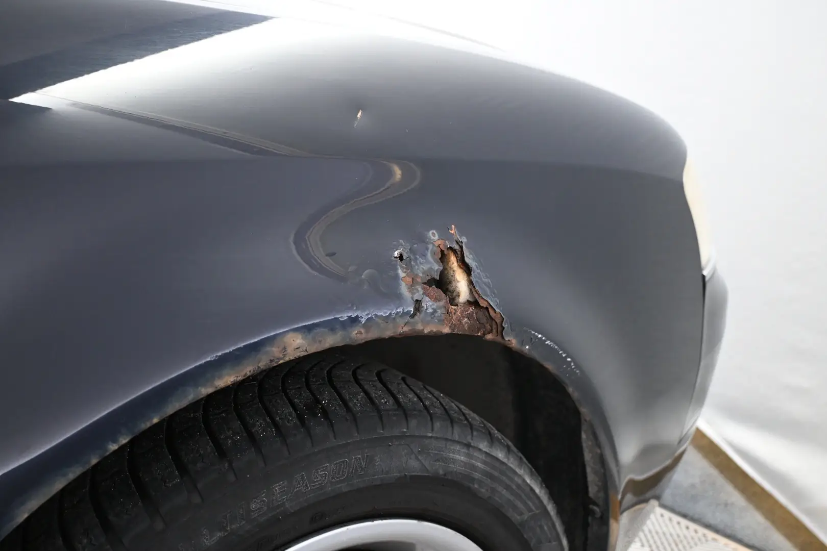 Car Image - 24xGJUJjM4DXAbuPrxcY0E