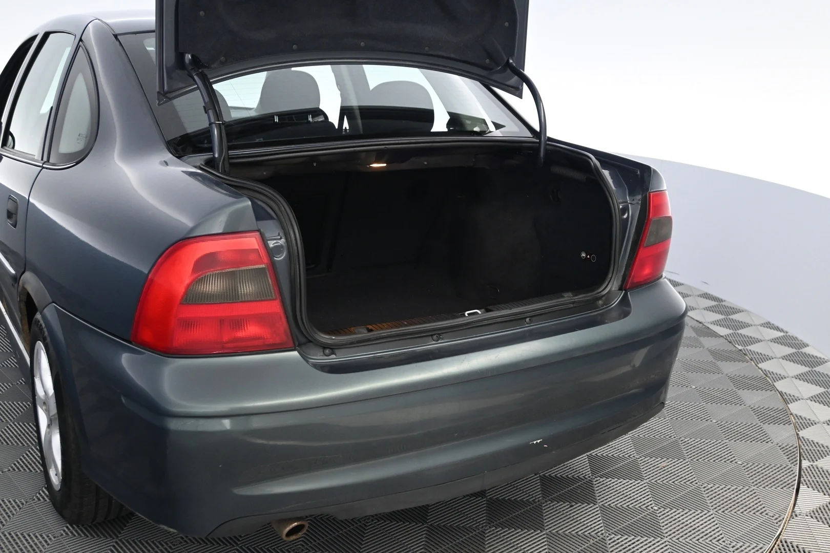 Car Image - TlP9fbfr3QsvjVJ1VkUJb