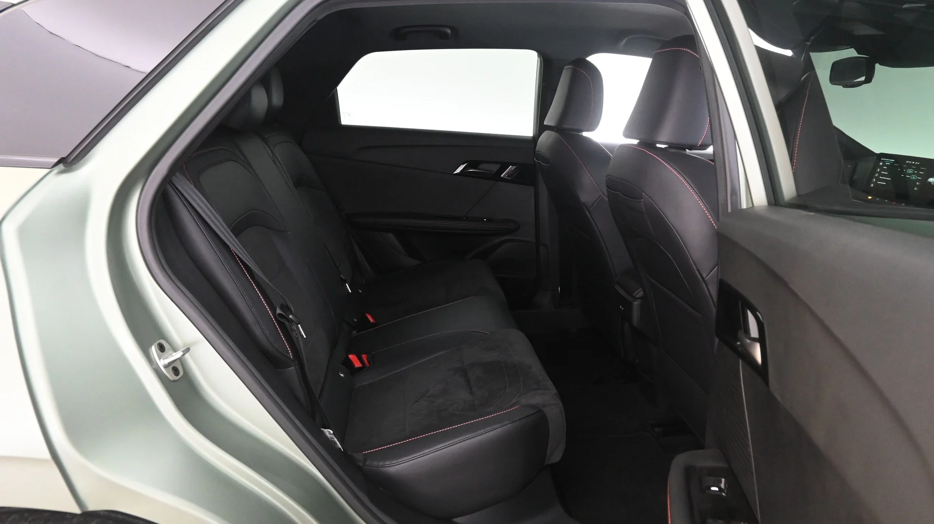 Car Image - r35fwUtKaSdo9e8a7ZDOp