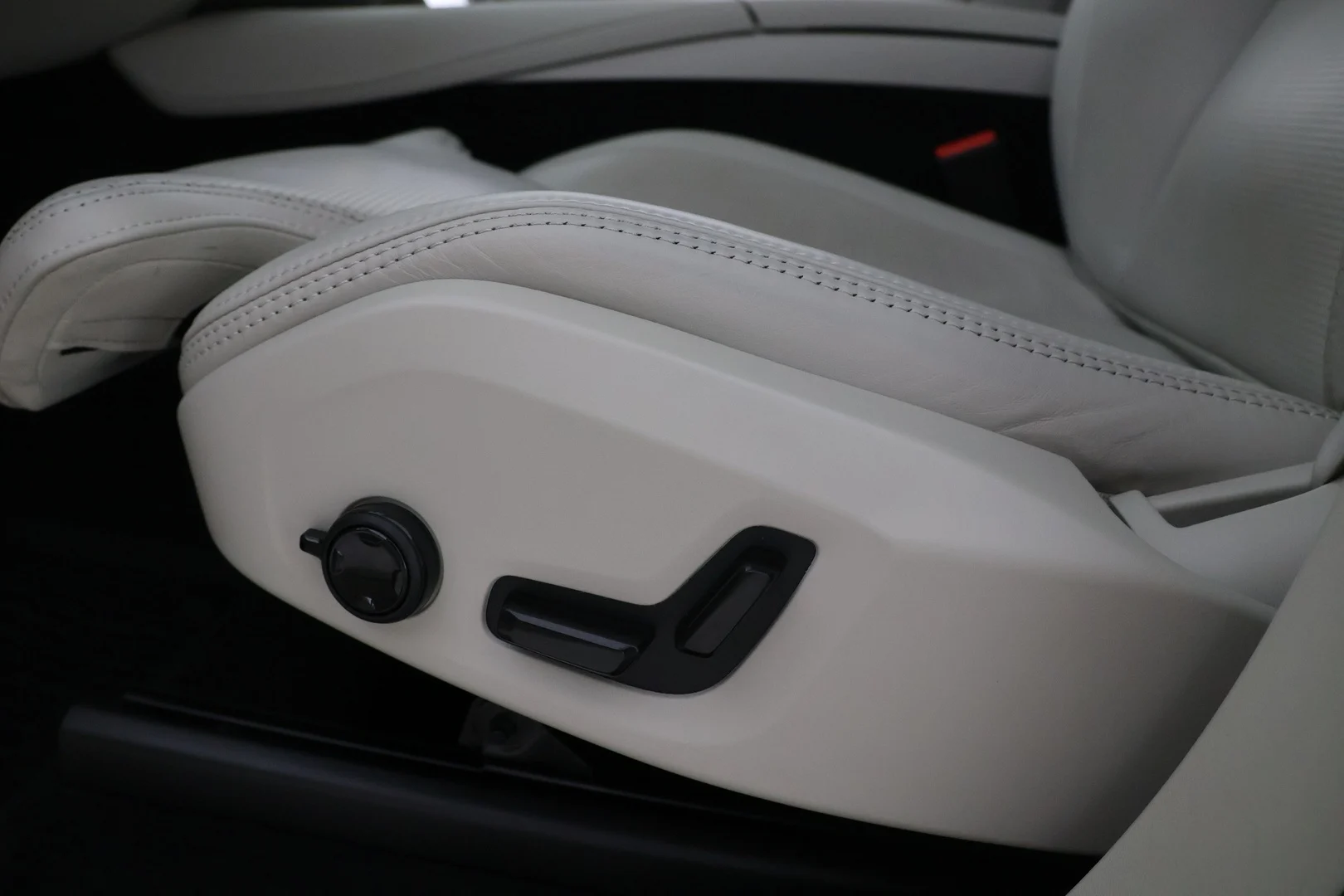 Car Image - 5dshvLlhDgm53aytCDhXQR