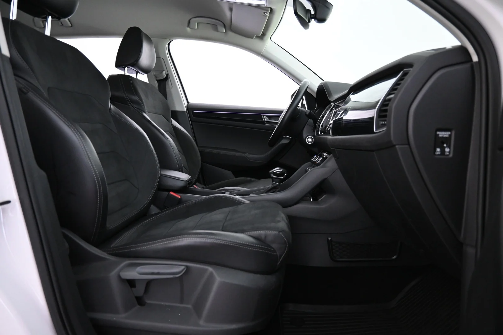 Car Image - 3i2s2QCi35NksRwDAFWeVC