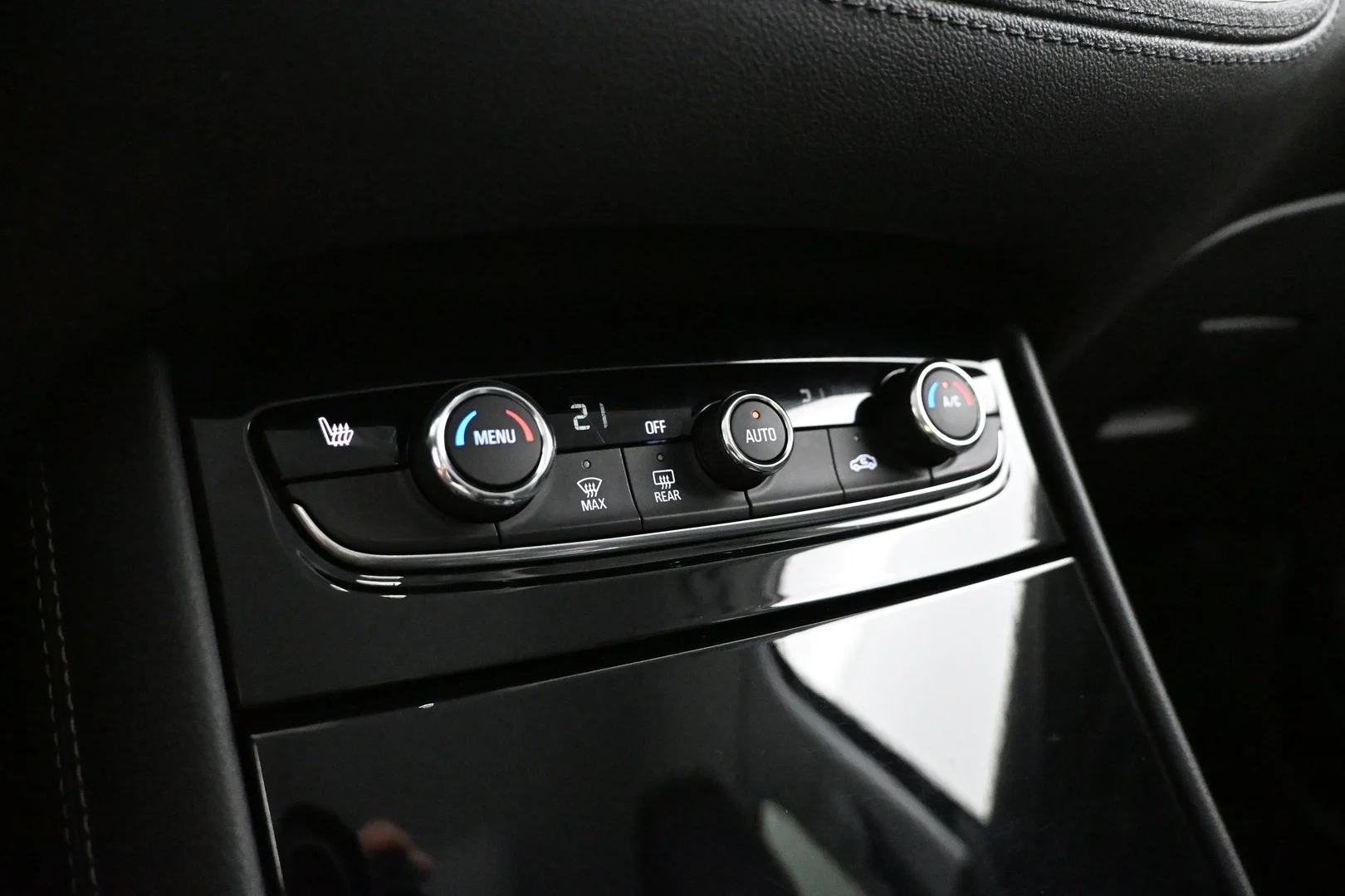 Car Image - 2MnCXXkg7JXwXN58kQZFuJ