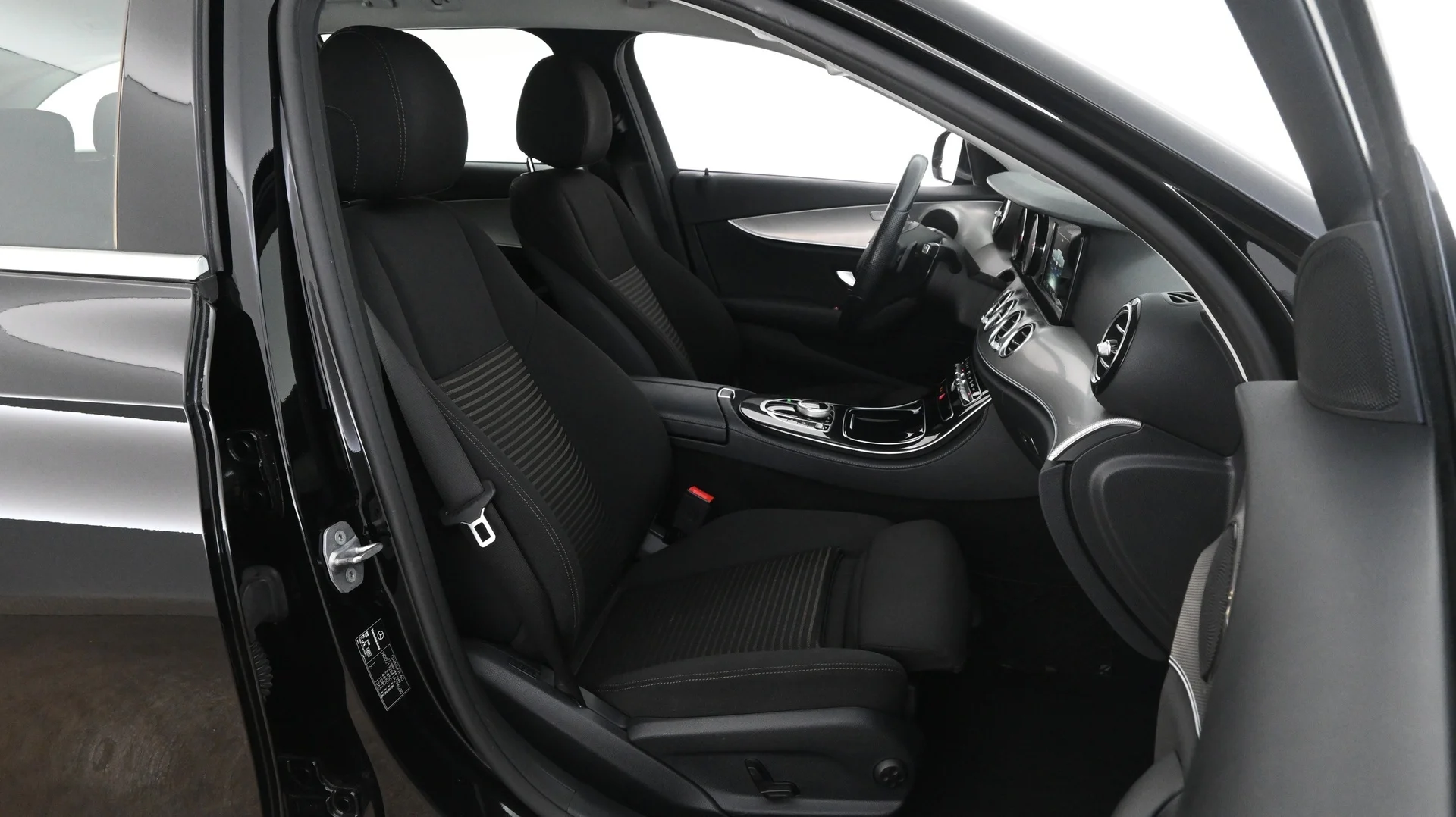 Car Image - 3HFYaKsks86DrRXM4Jztm8
