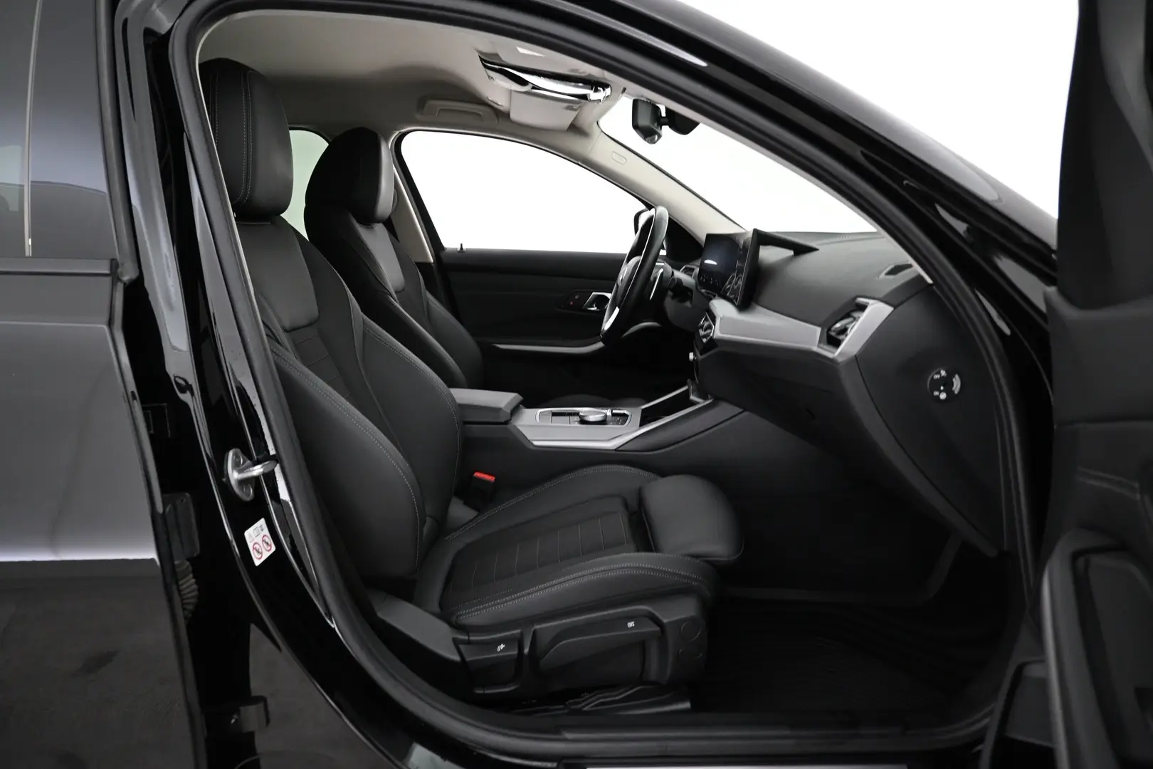 Car Image - qNxUTuagSGt0UBhXRnP6d