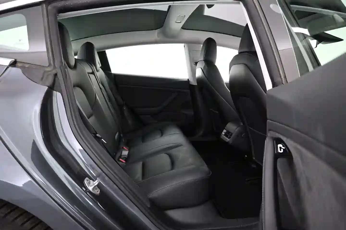 Car Image - 3ZOCRQR4HeSzL4aoiyjhN6