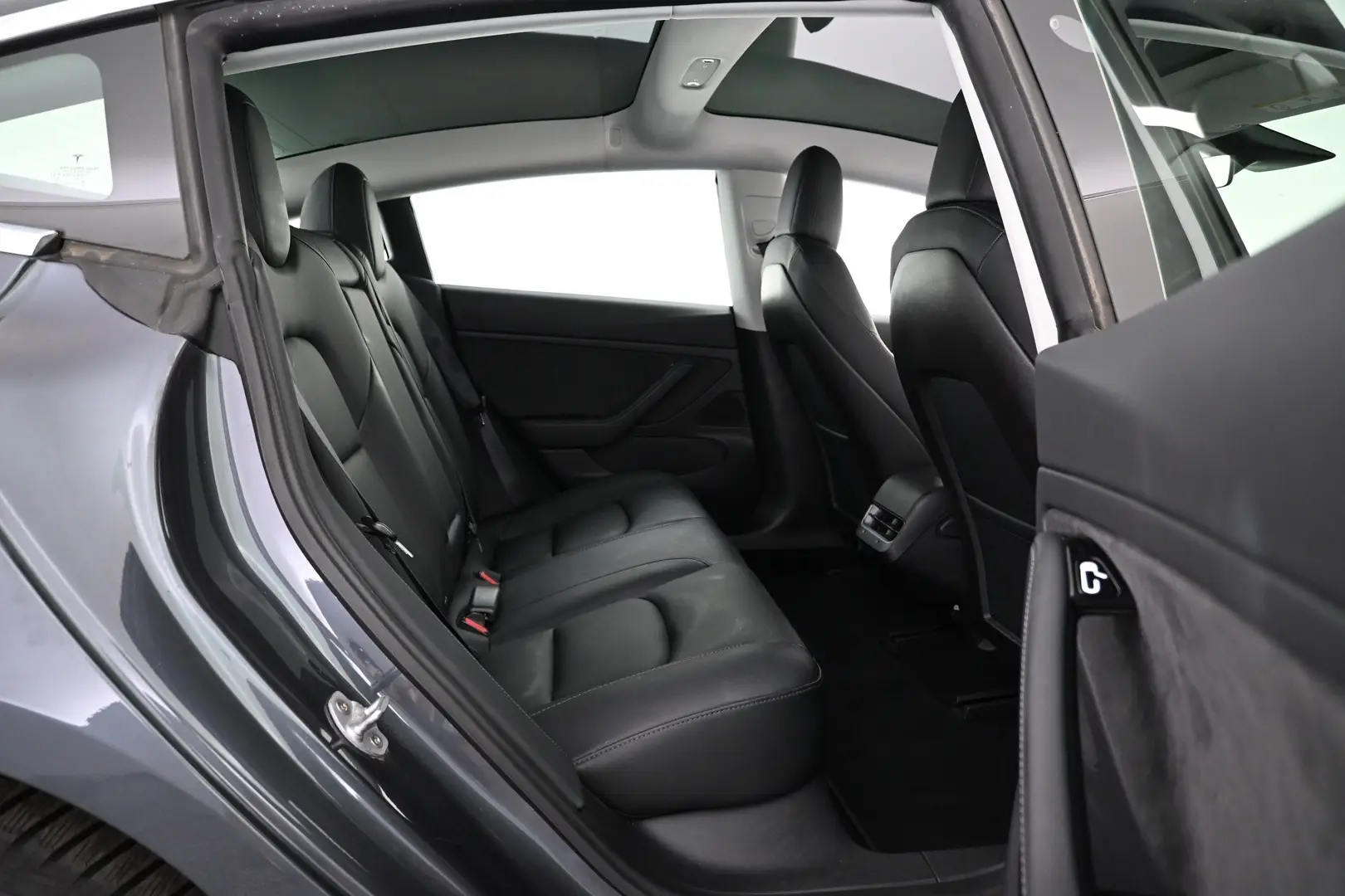 Car Image - 3ZOCRQR4HeSzL4aoiyjhN6