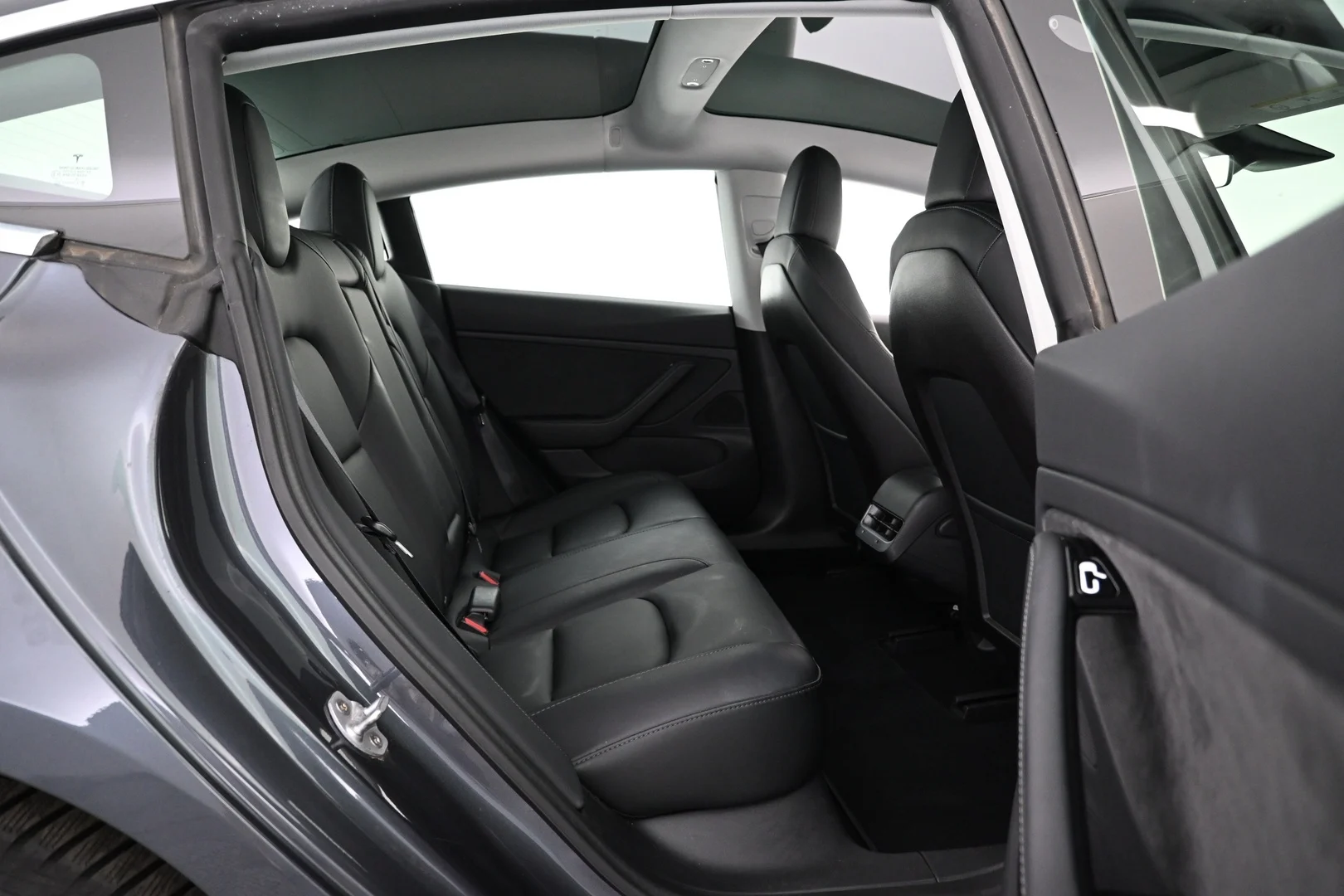 Car Image - 3ZOCRQR4HeSzL4aoiyjhN6