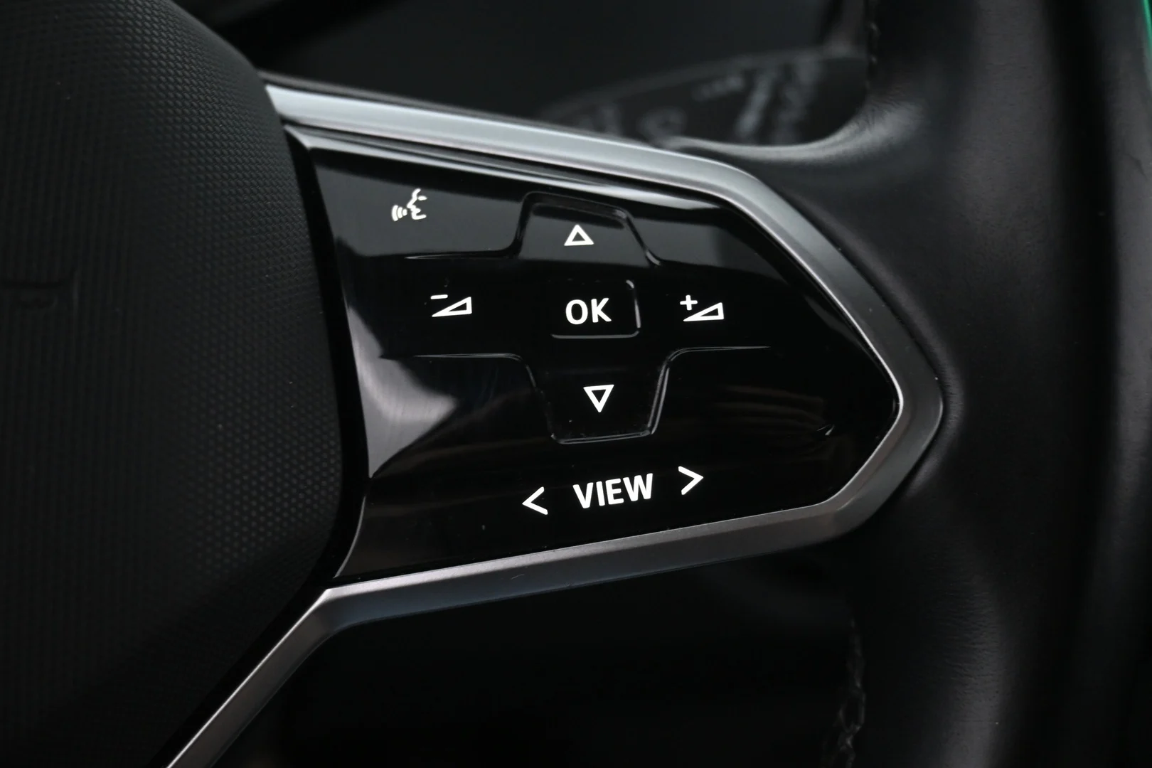 Car Image - 5cvXM6sDnzry77lnFlPORd