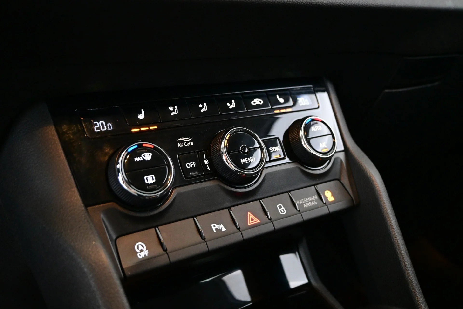 Car Image - 31d2Kky8r0bfbmi9a3x8NE
