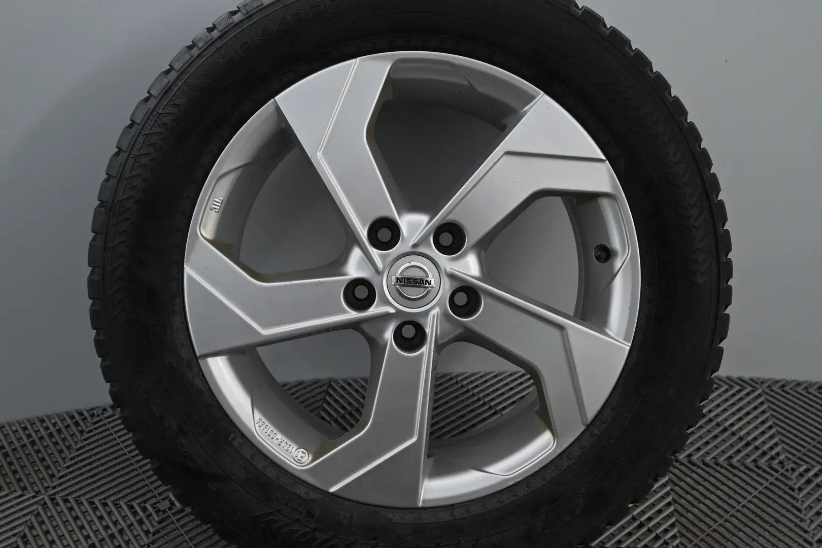 Car Image - 3Nv4244QERsHLeMtJfqLAy