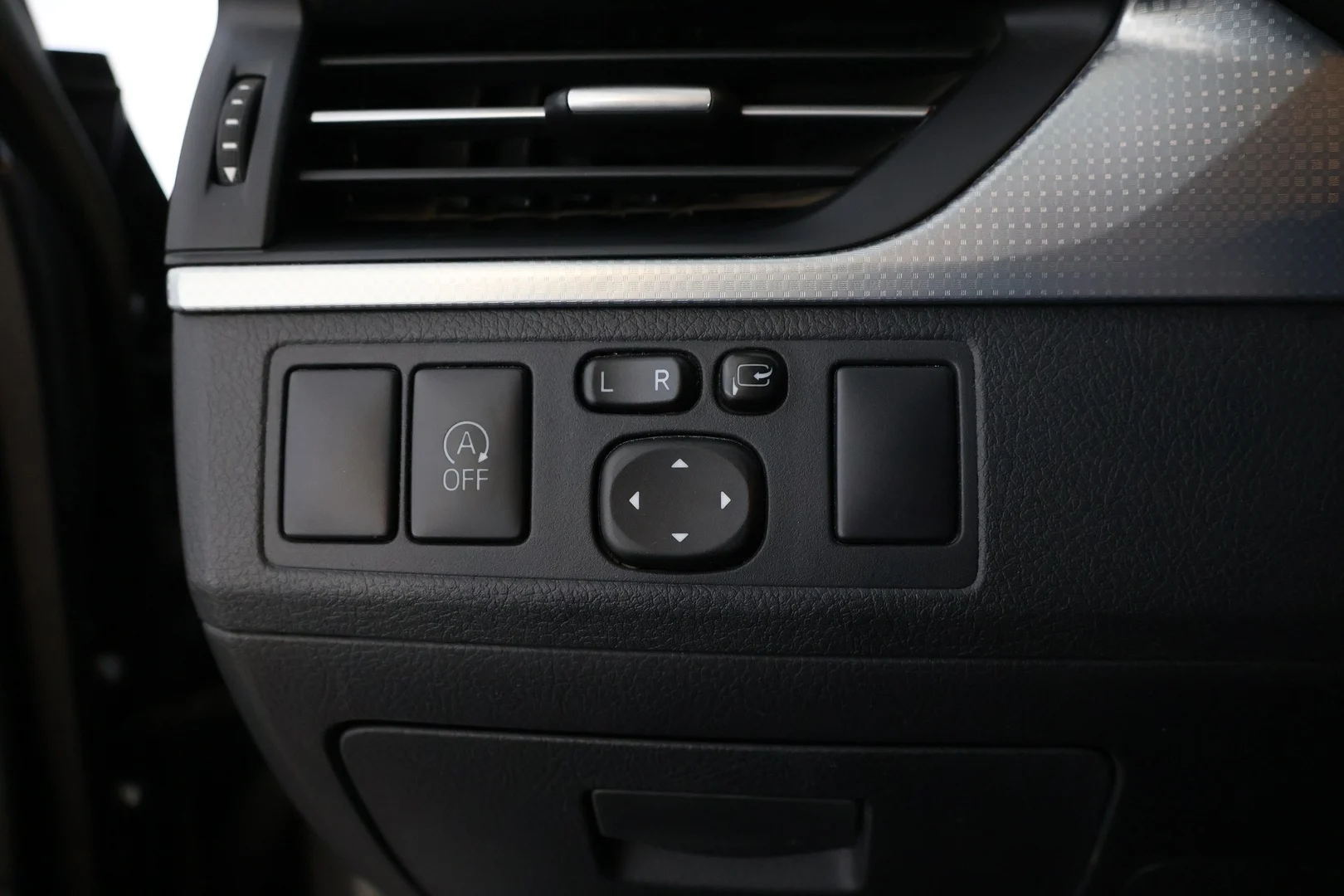 Car Image - 1e9IoSSh20jtRuiEIC0XiH