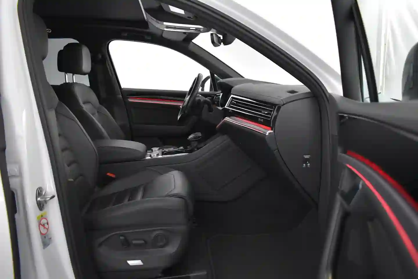 Car Image - 3XJna00QLG9JqGozEyZD39
