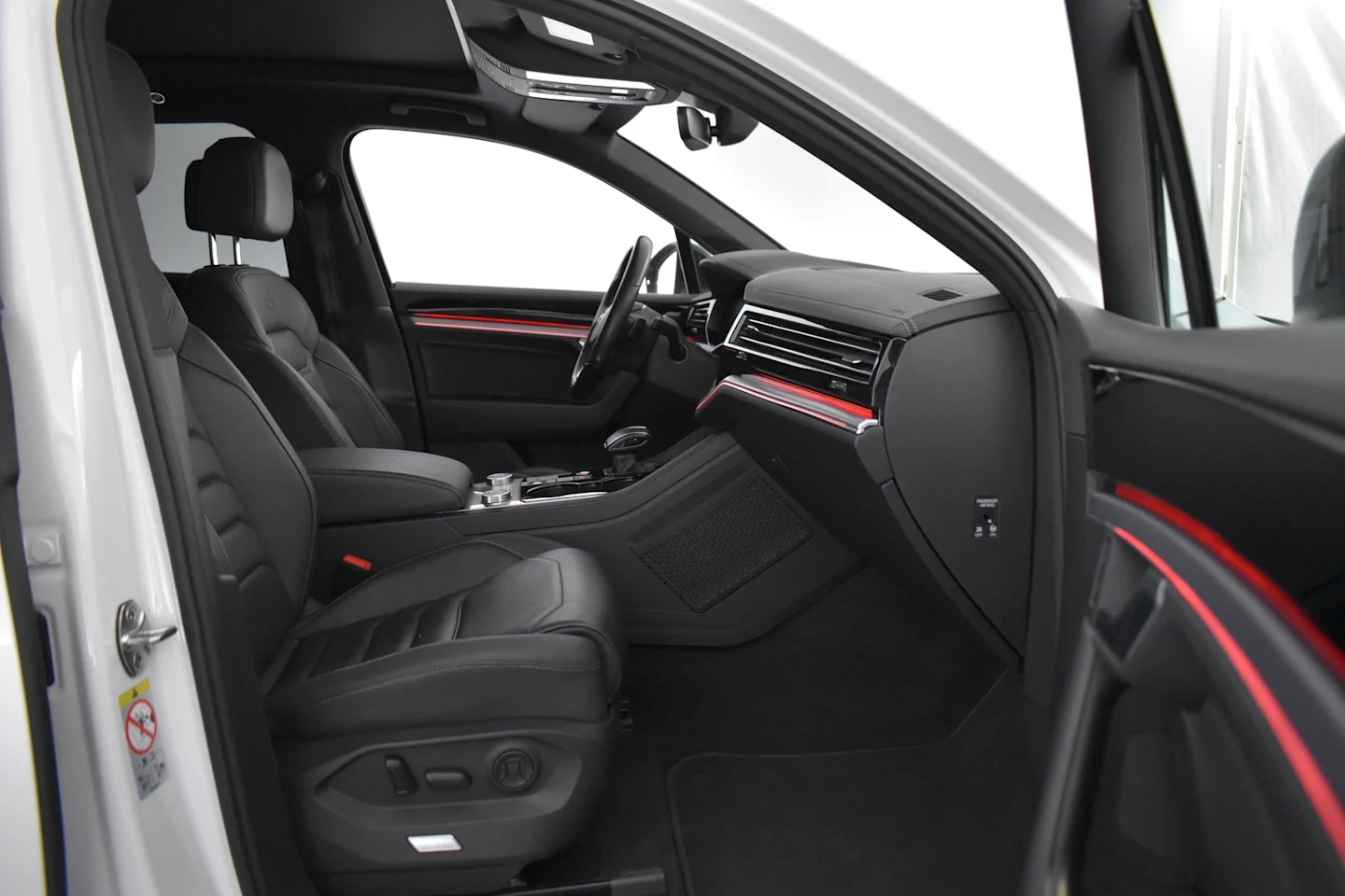 Car Image - 3XJna00QLG9JqGozEyZD39
