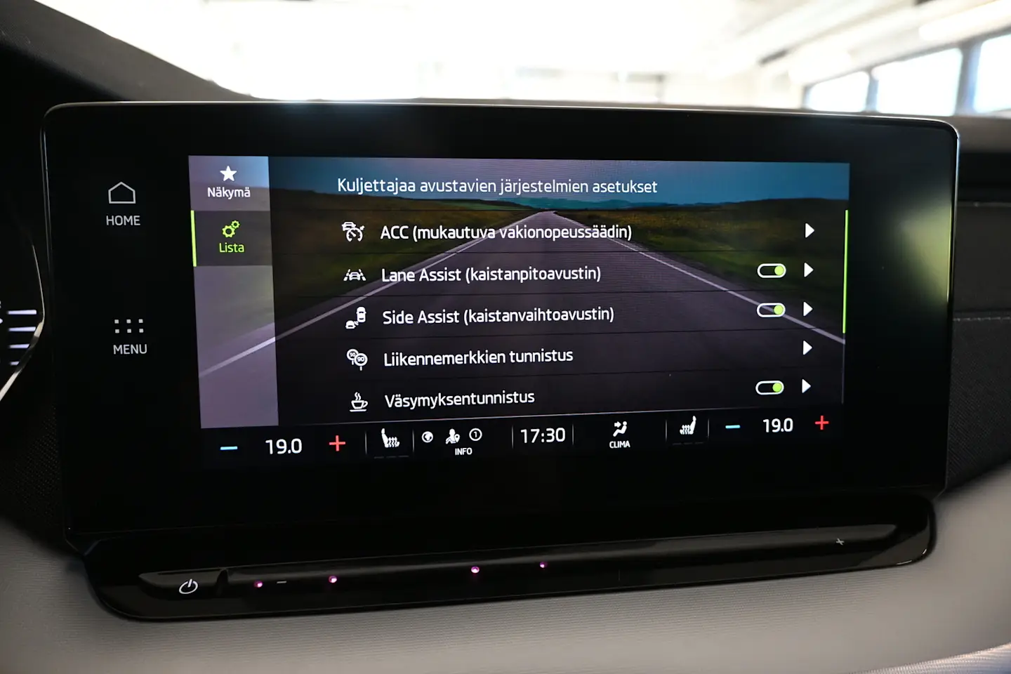 Car Image - 4uTzdyM1ijrcQnkGdFaJ33