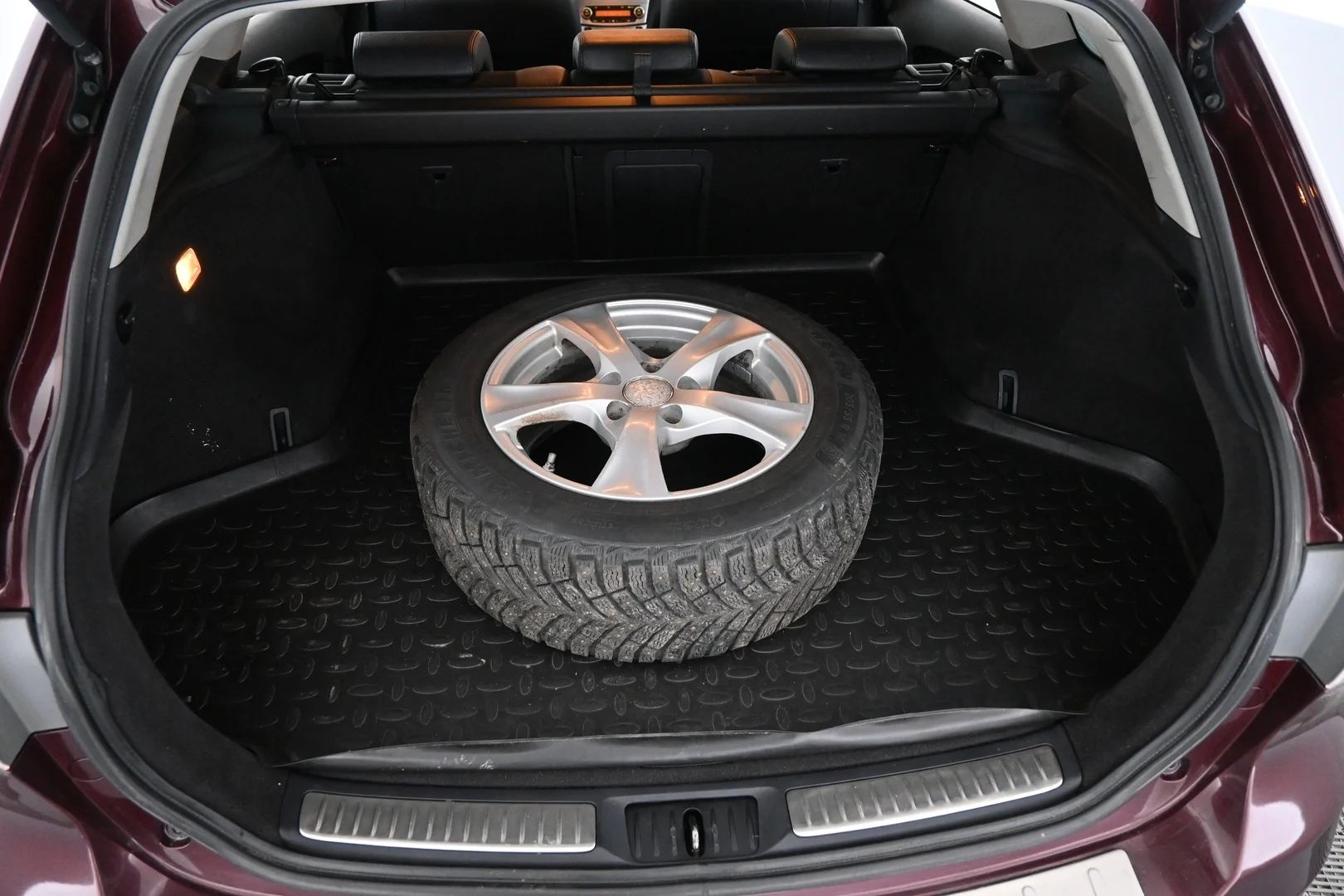 Car Image - 59WjsCGfP1CTttwsp91l0t
